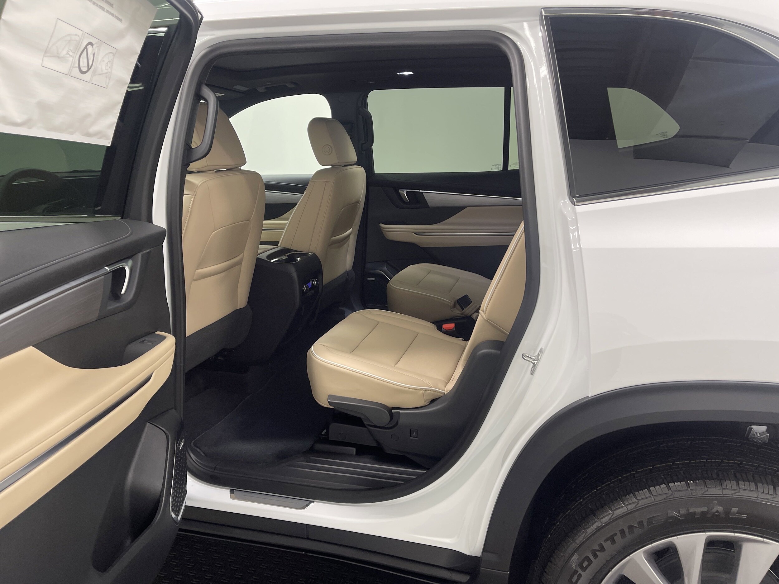 2025 Buick Enclave Preferred photo 3