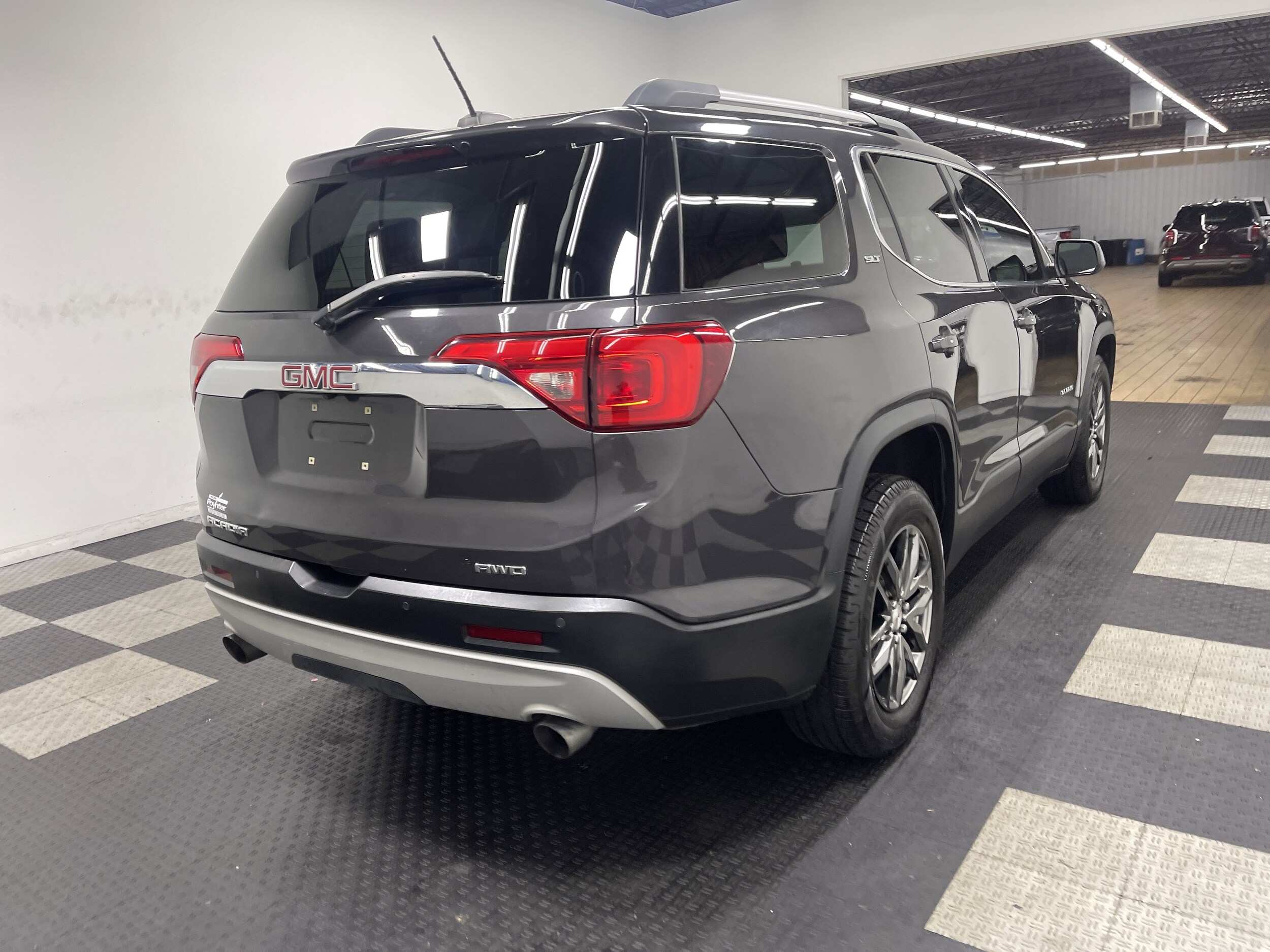 2017 Gmc Acadia SLT photo 4