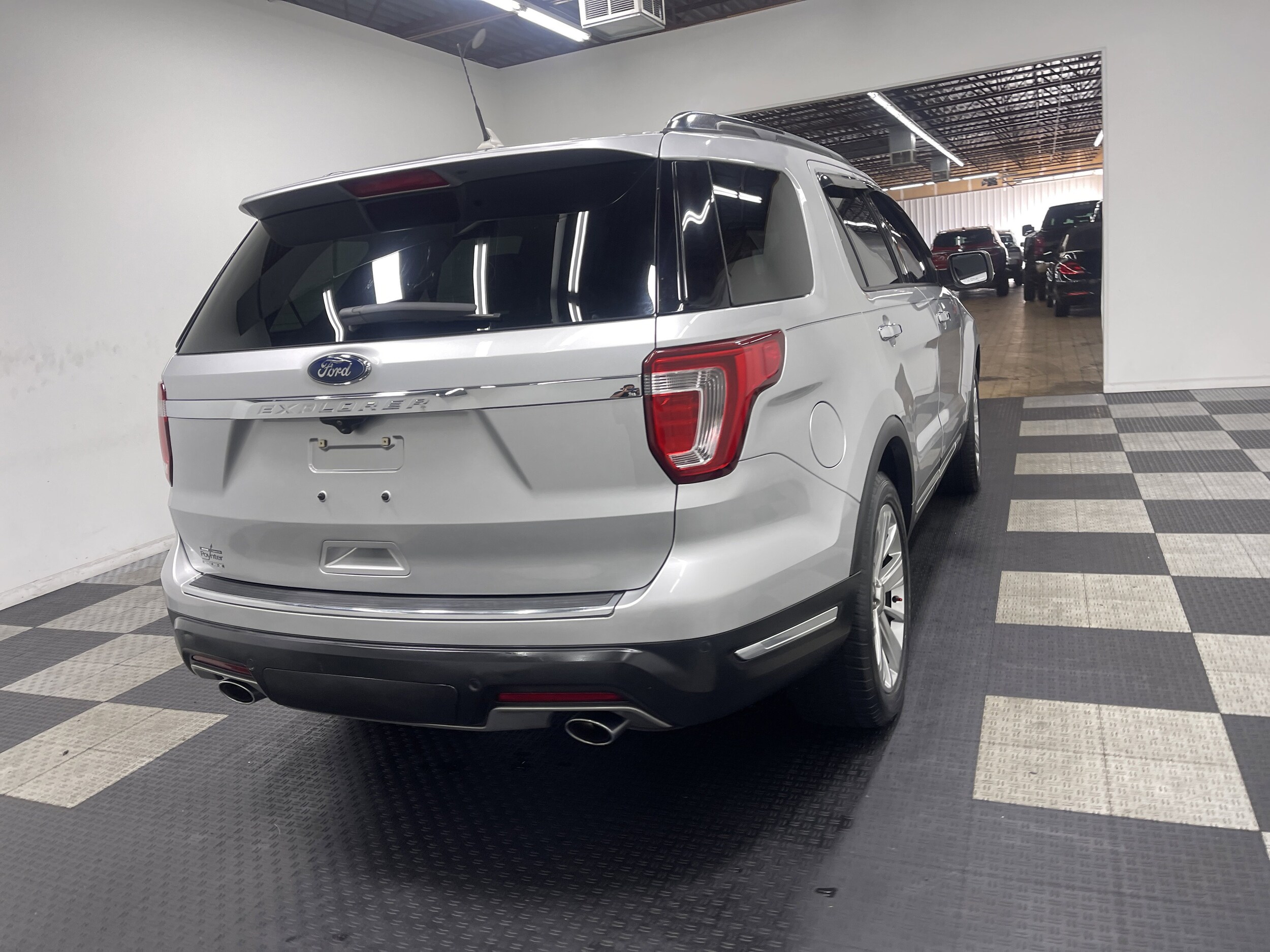 2019 Ford Explorer Limited photo 3
