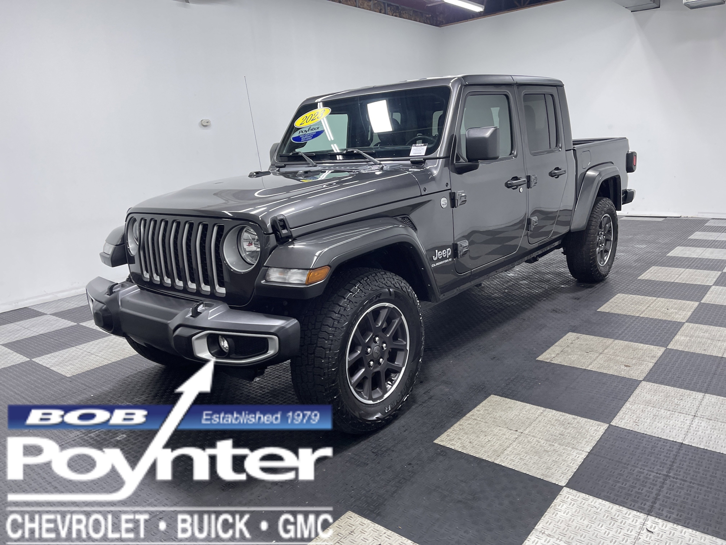 2023 Jeep Gladiator Overland's photo