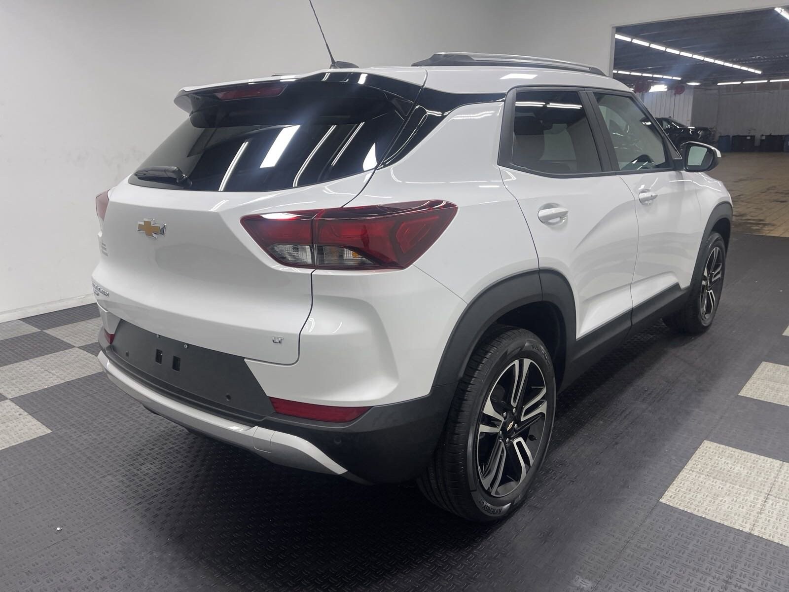 2025 Chevrolet Trailblazer LT photo 4