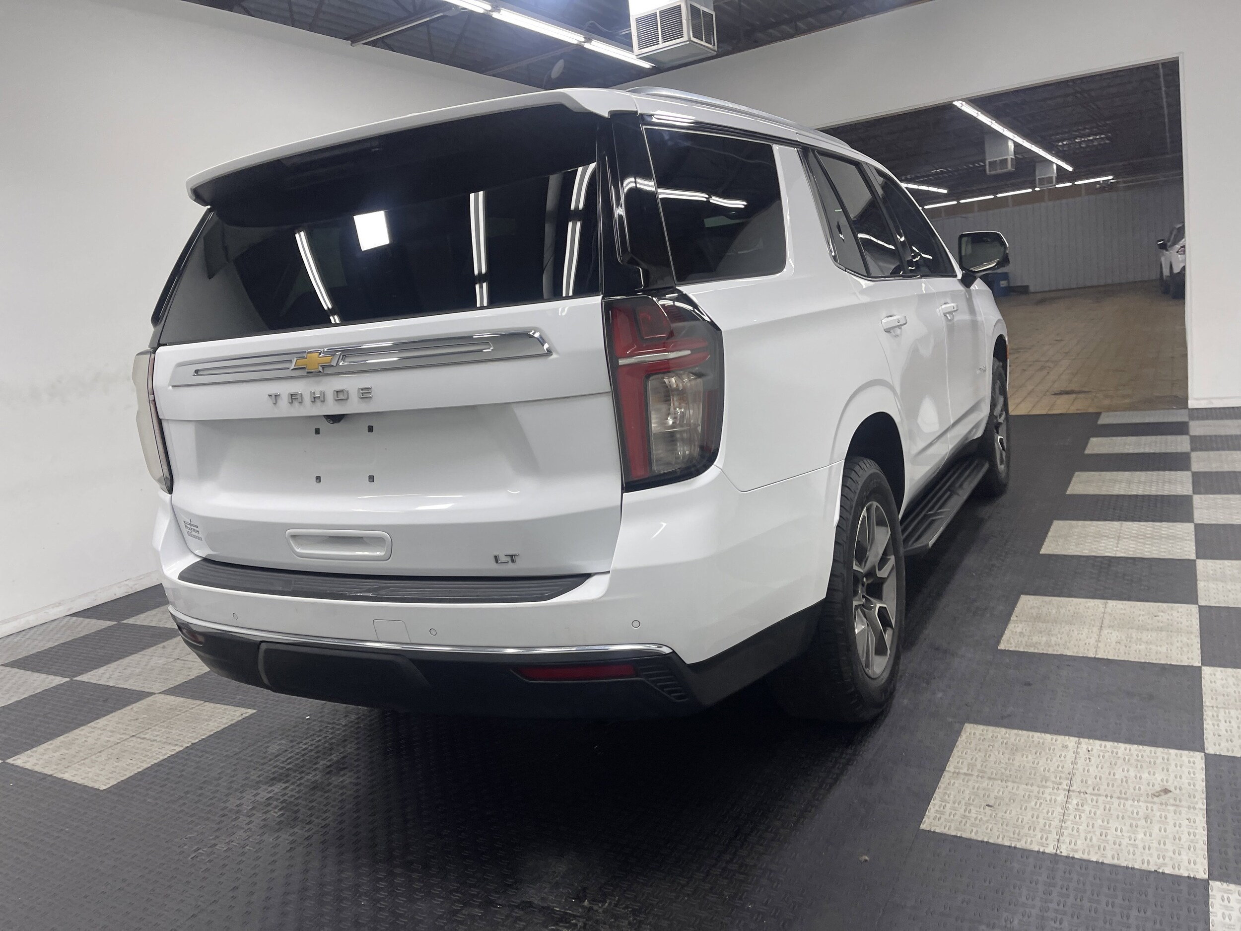 2022 Chevrolet Tahoe LT photo 2