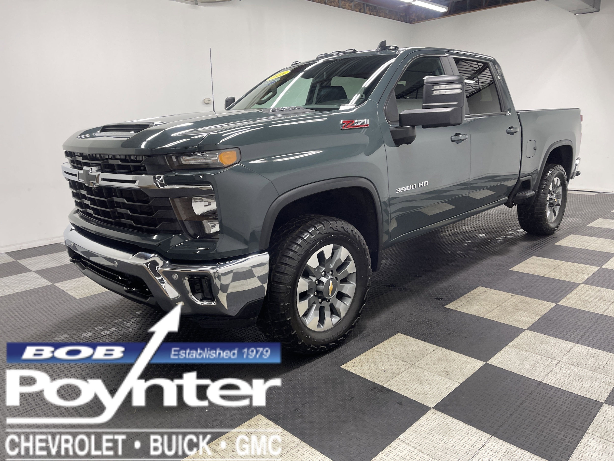 2025 Chevrolet Silverado HD LT 4WD Crew Cab Standard Box SRW's photo