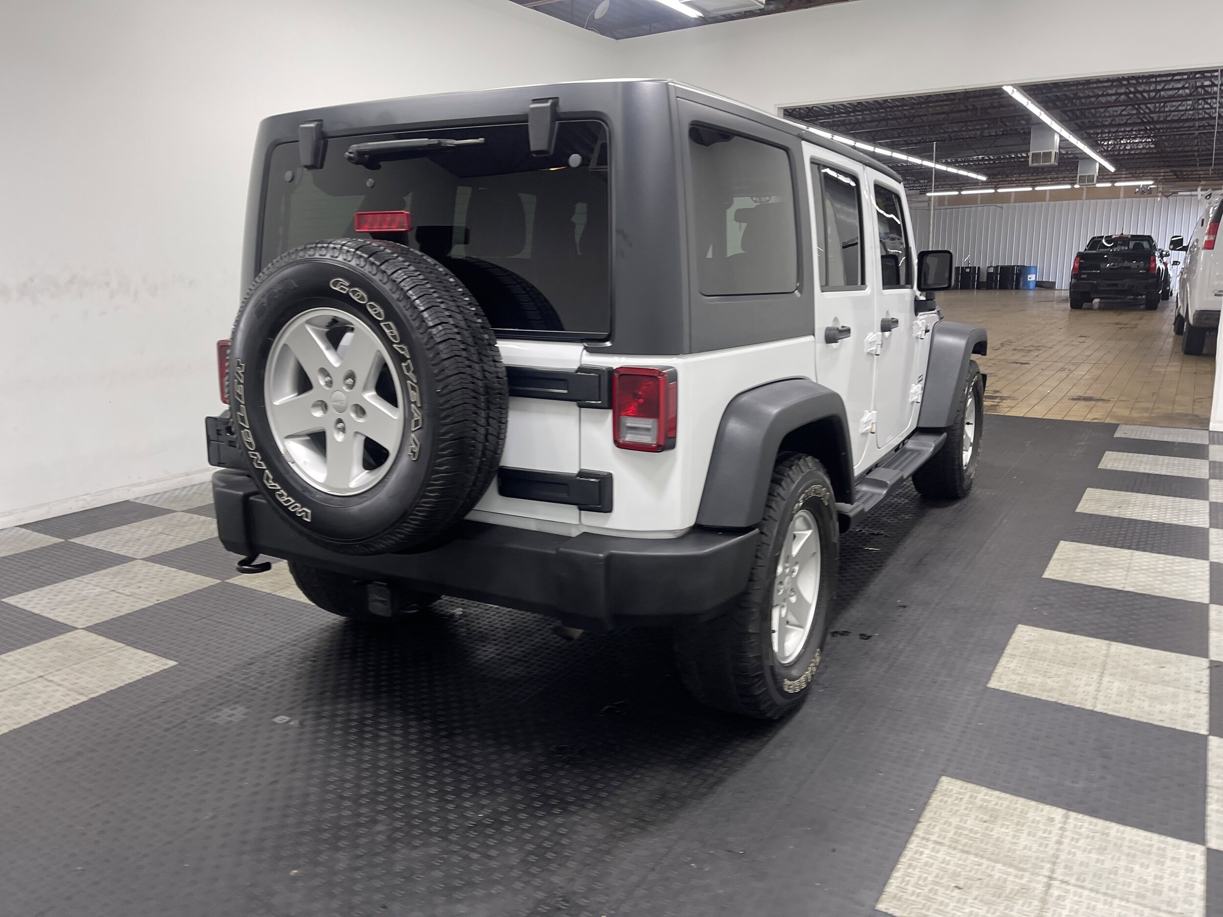 2016 Jeep Wrangler Unlimited Sport photo 4