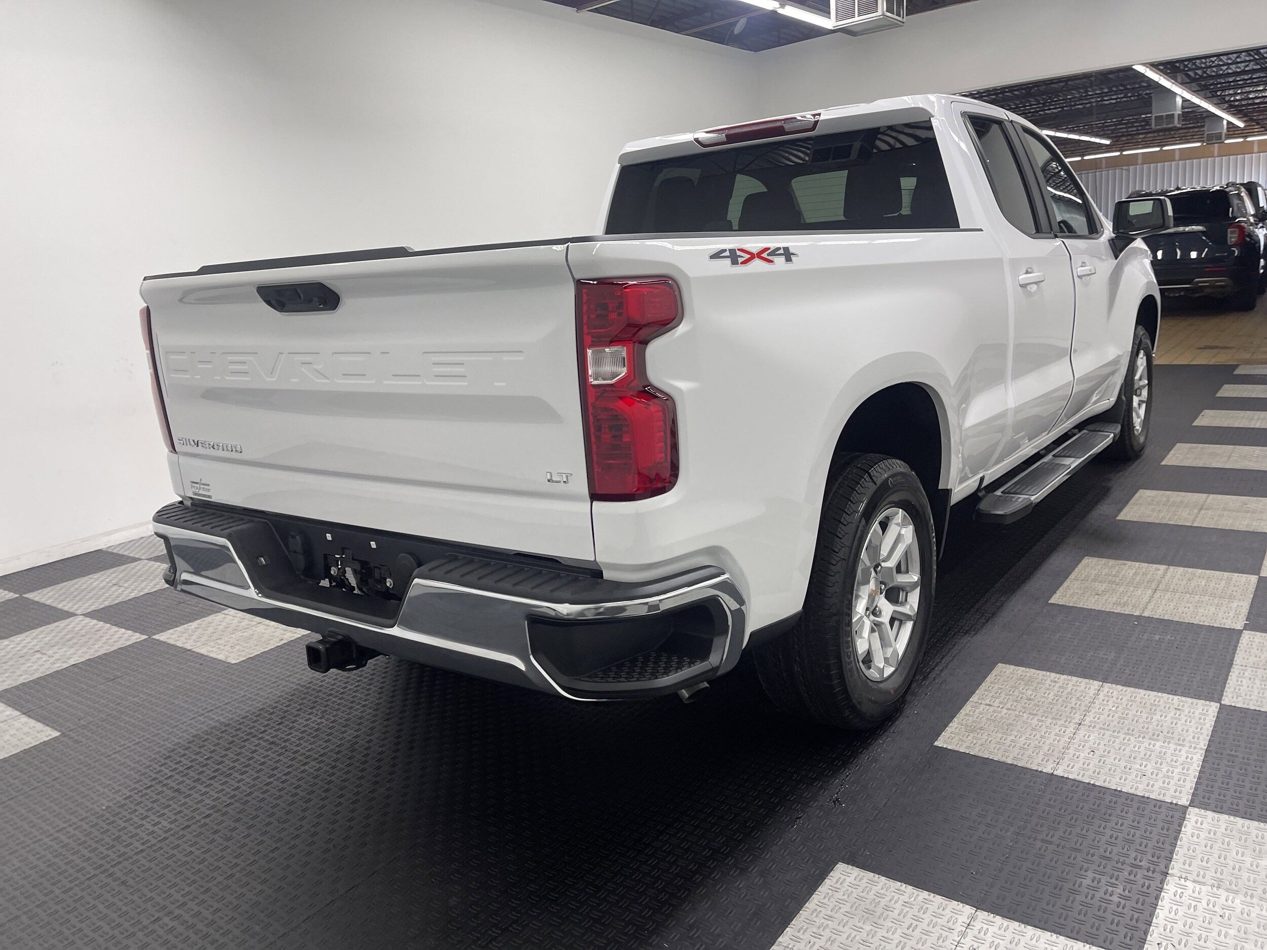 2026 Chevrolet Silverado 1500 LT photo 4