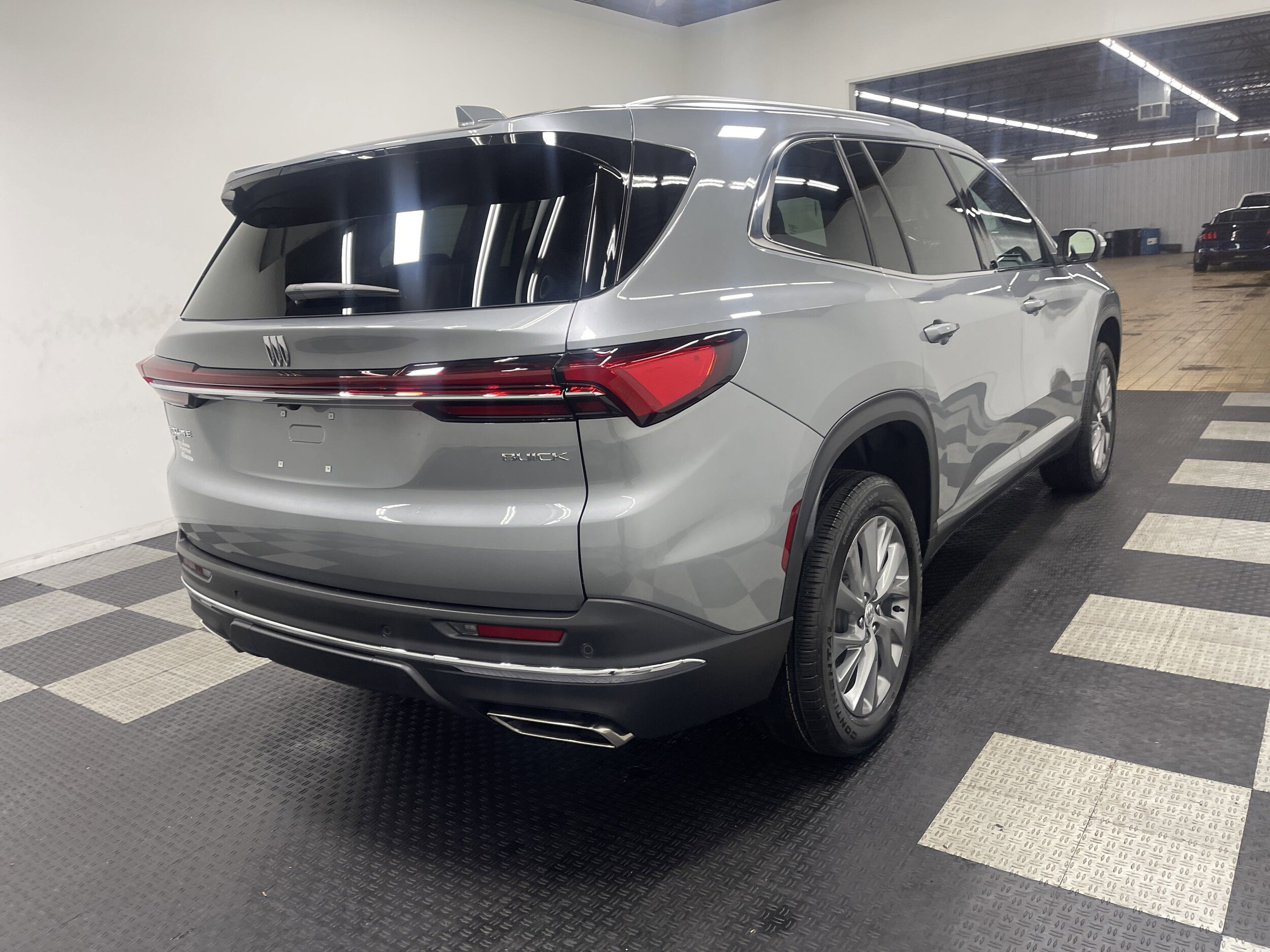 2025 Buick Enclave Preferred photo 3