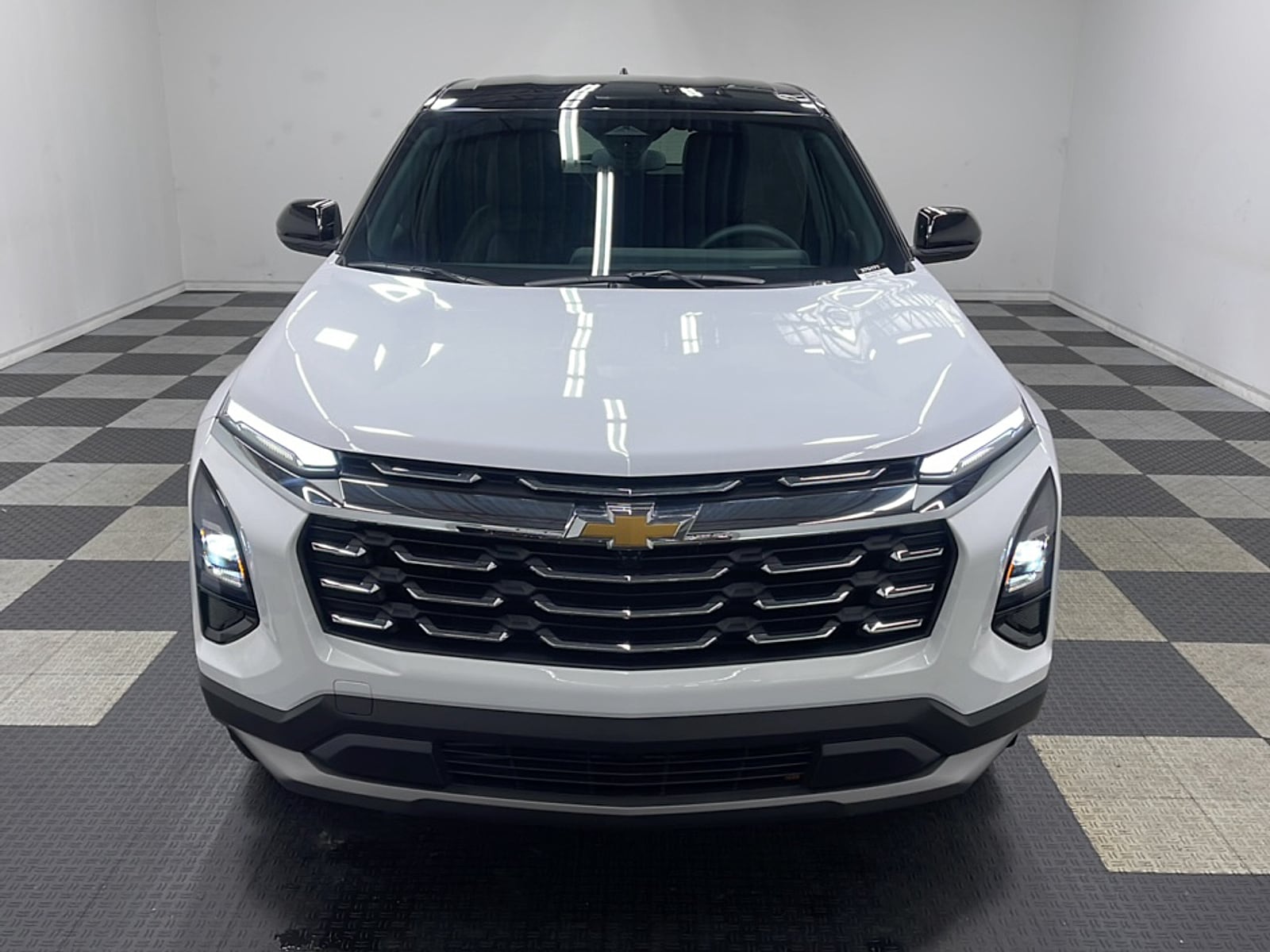 2027 Chevrolet Equinox LT - Photo 25