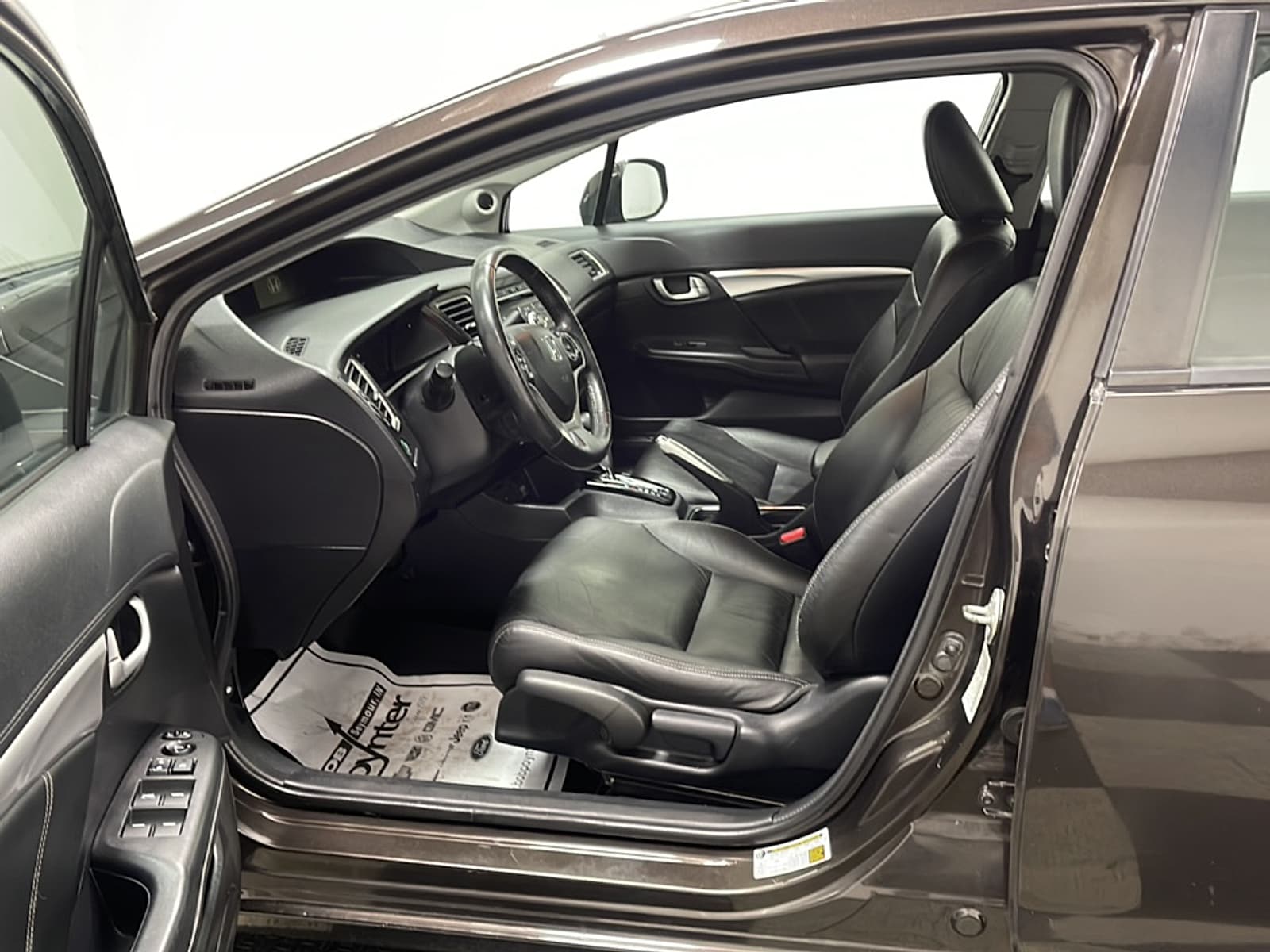 Used 2013 Honda Civic EX-L with VIN 19XFB2F92DE065497 for sale in Seymour, IN