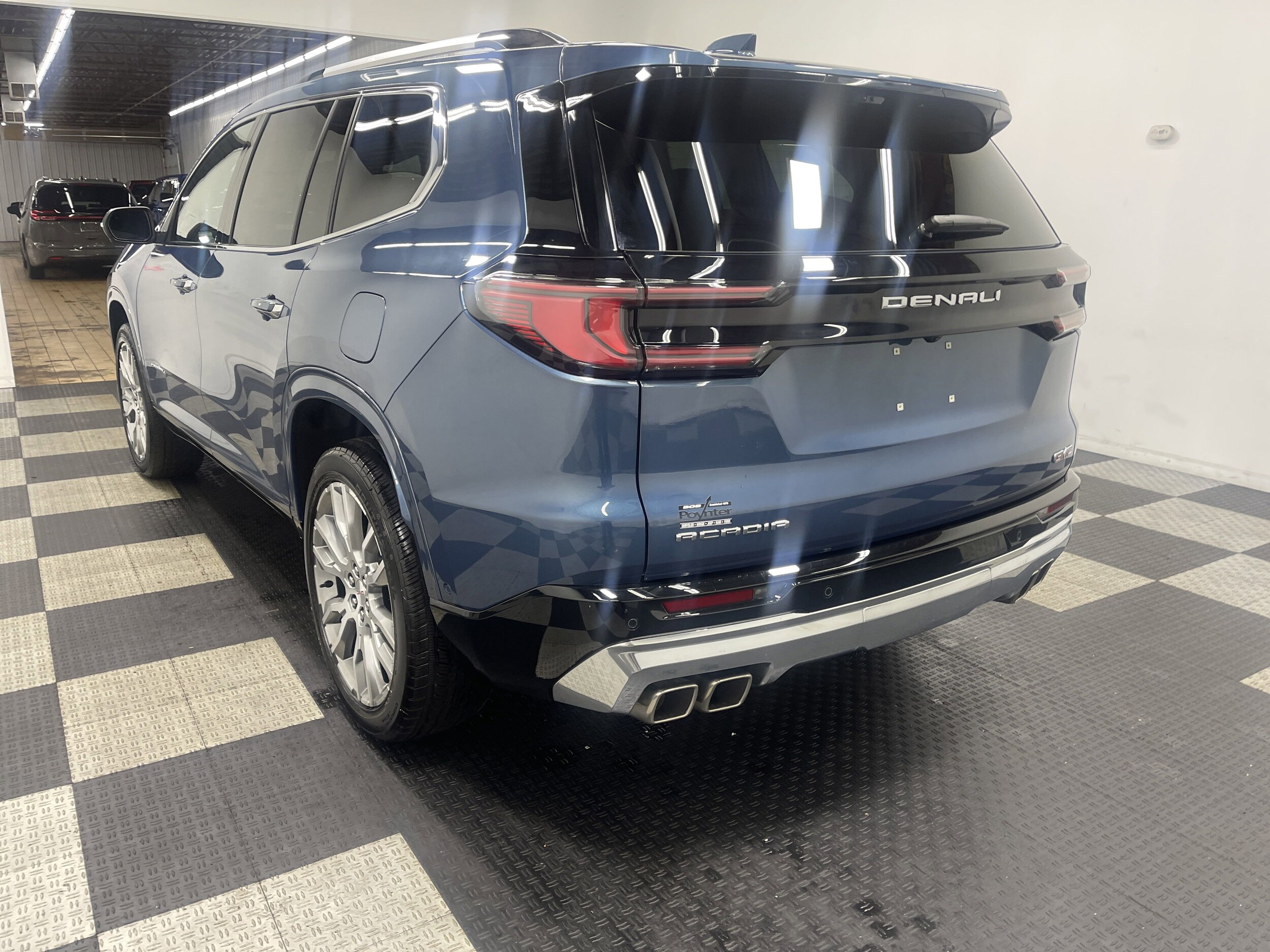 2025 Gmc Acadia Denali photo 2