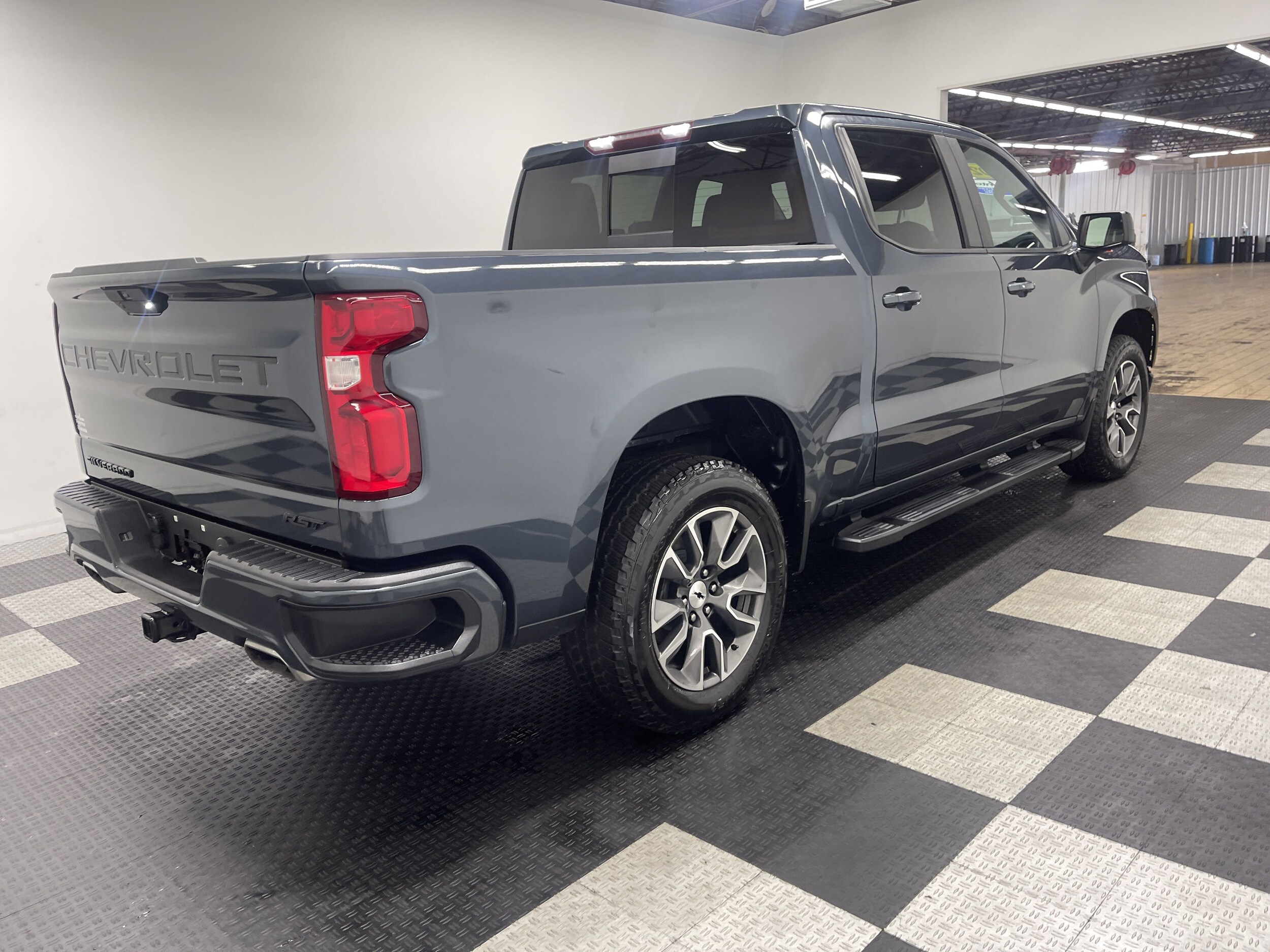 2021 Chevrolet Silverado 1500 RST photo 3