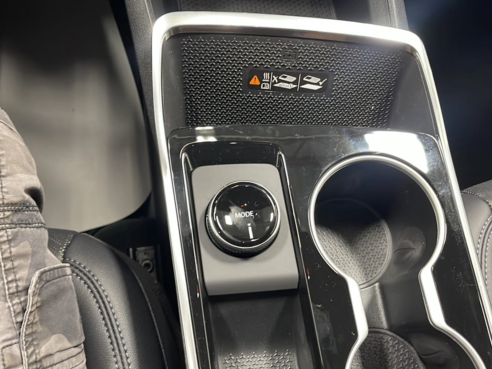 2027 Chevrolet Equinox LT - Photo 12