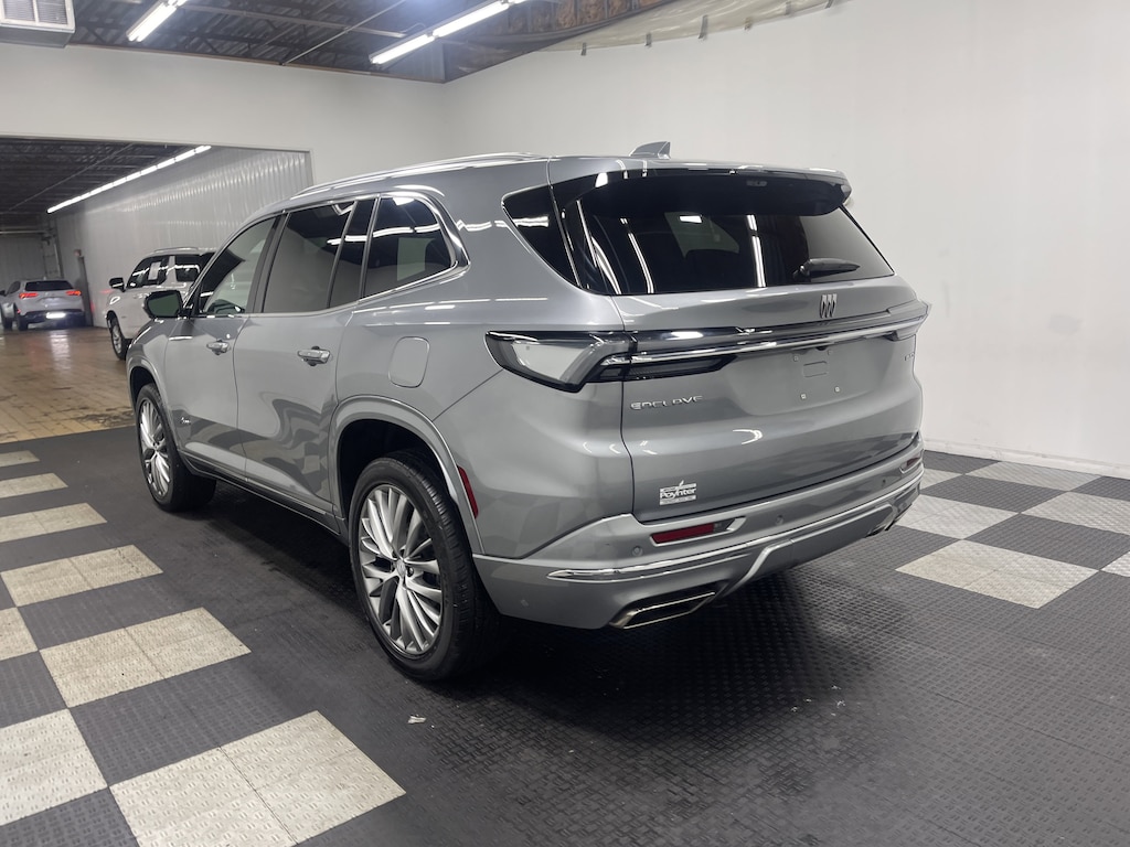 Used 2026 Buick Enclave Avenir SUV