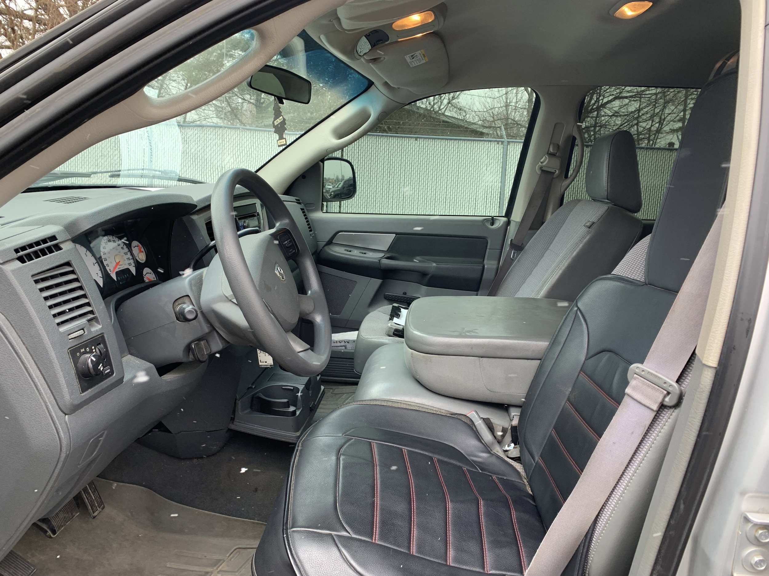 Used 2008 Dodge Ram 1500 Pickup SLT with VIN 1D7HU18268J109237 for sale in Seymour, IN