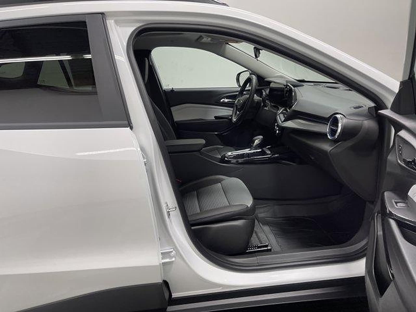 2026 Chevrolet Trax LT - Photo 19
