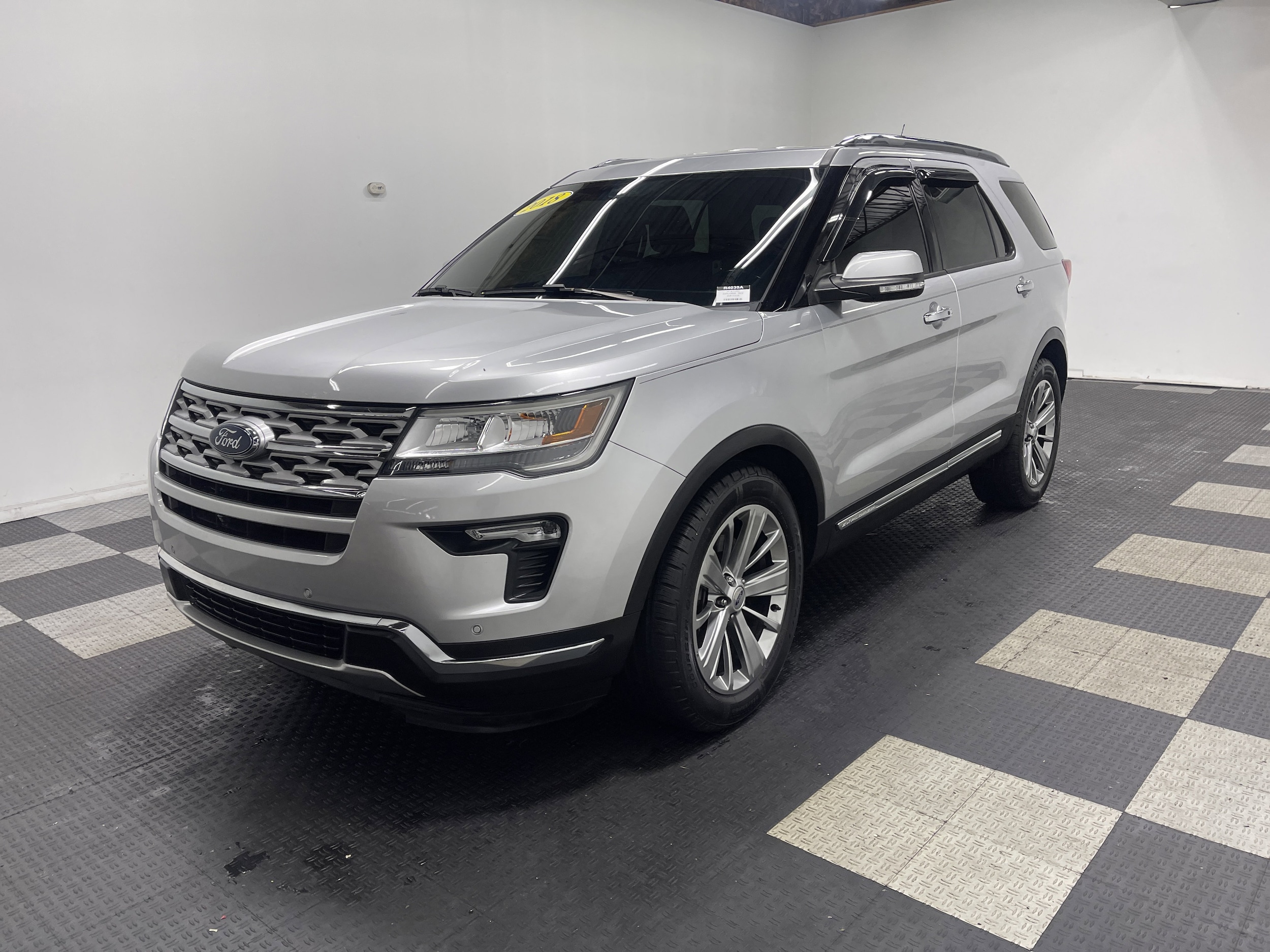 2018 Ford Explorer Limited's photo