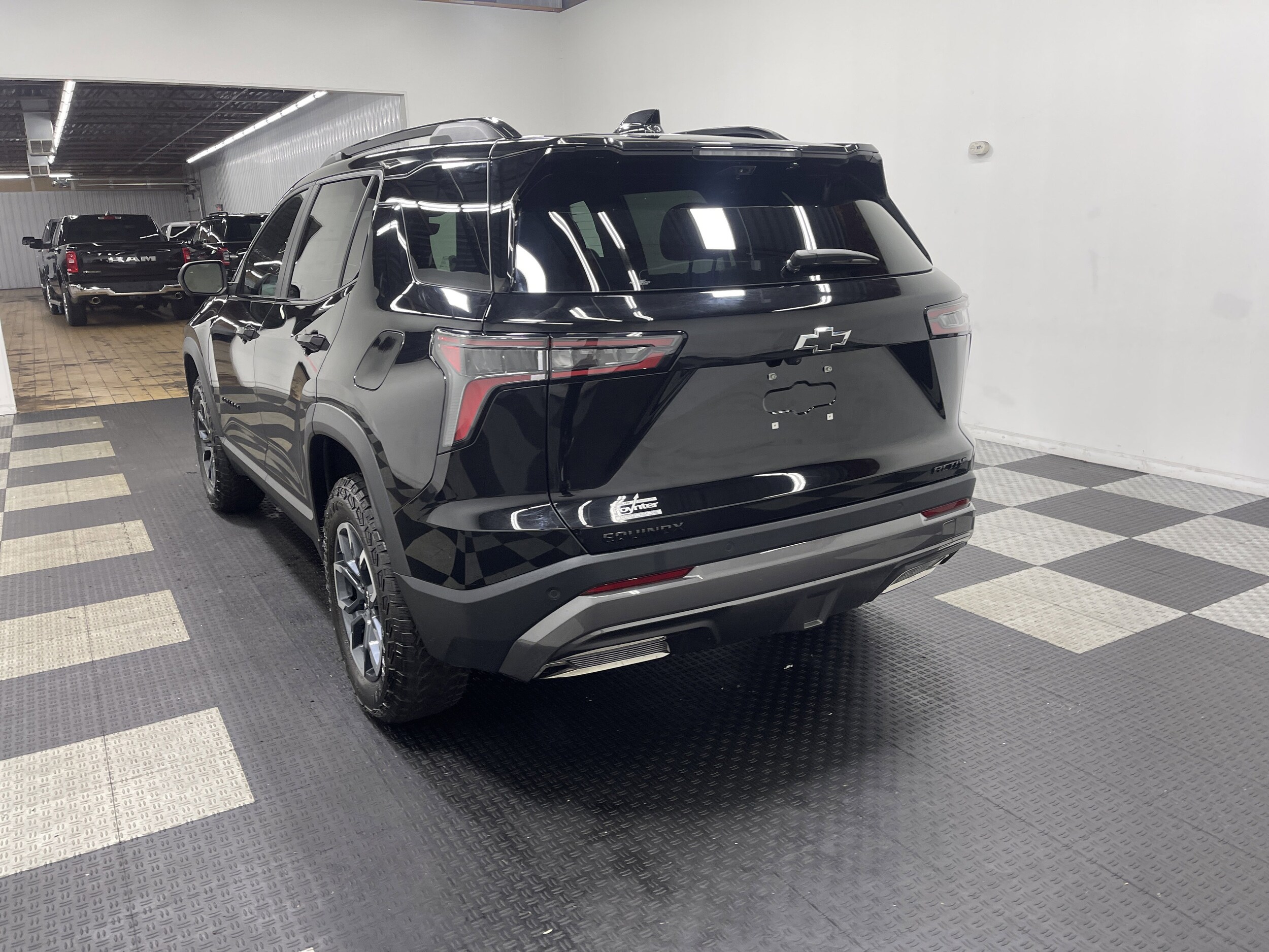2026 Chevrolet Equinox ACTIV photo 2