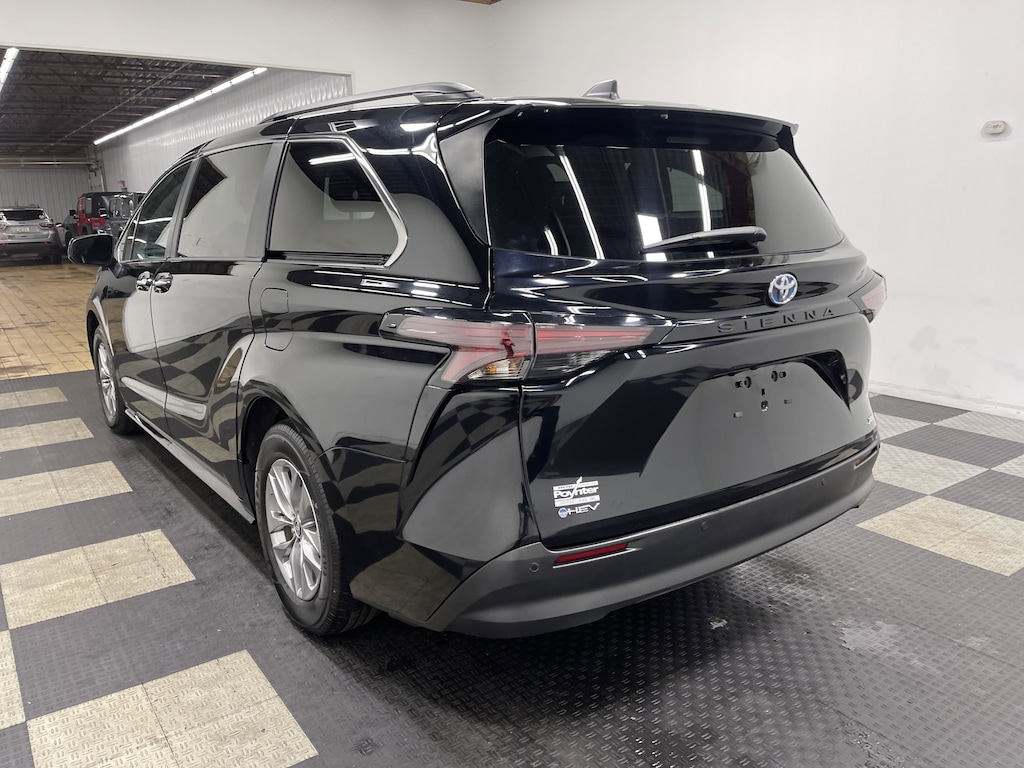 Used 2025 Toyota Sienna XLE
