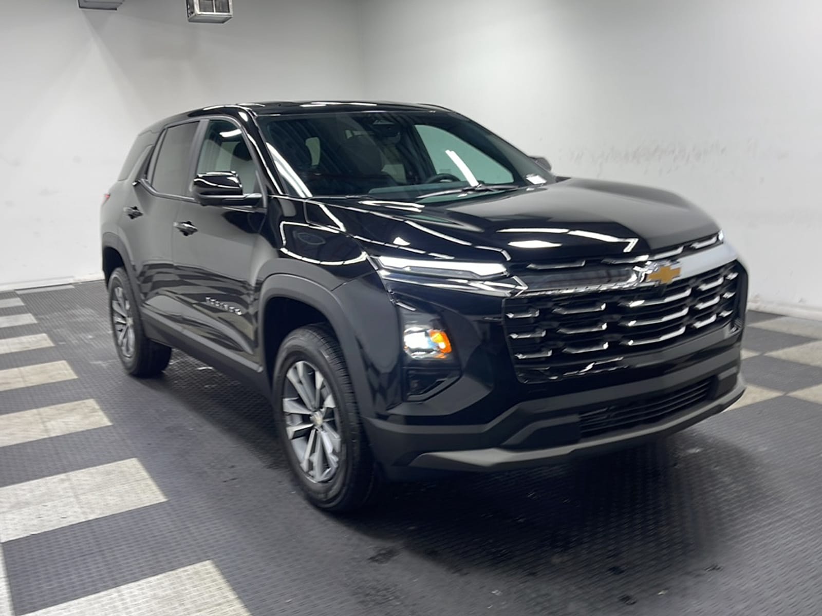 2027 Chevrolet Equinox LT - Photo 24