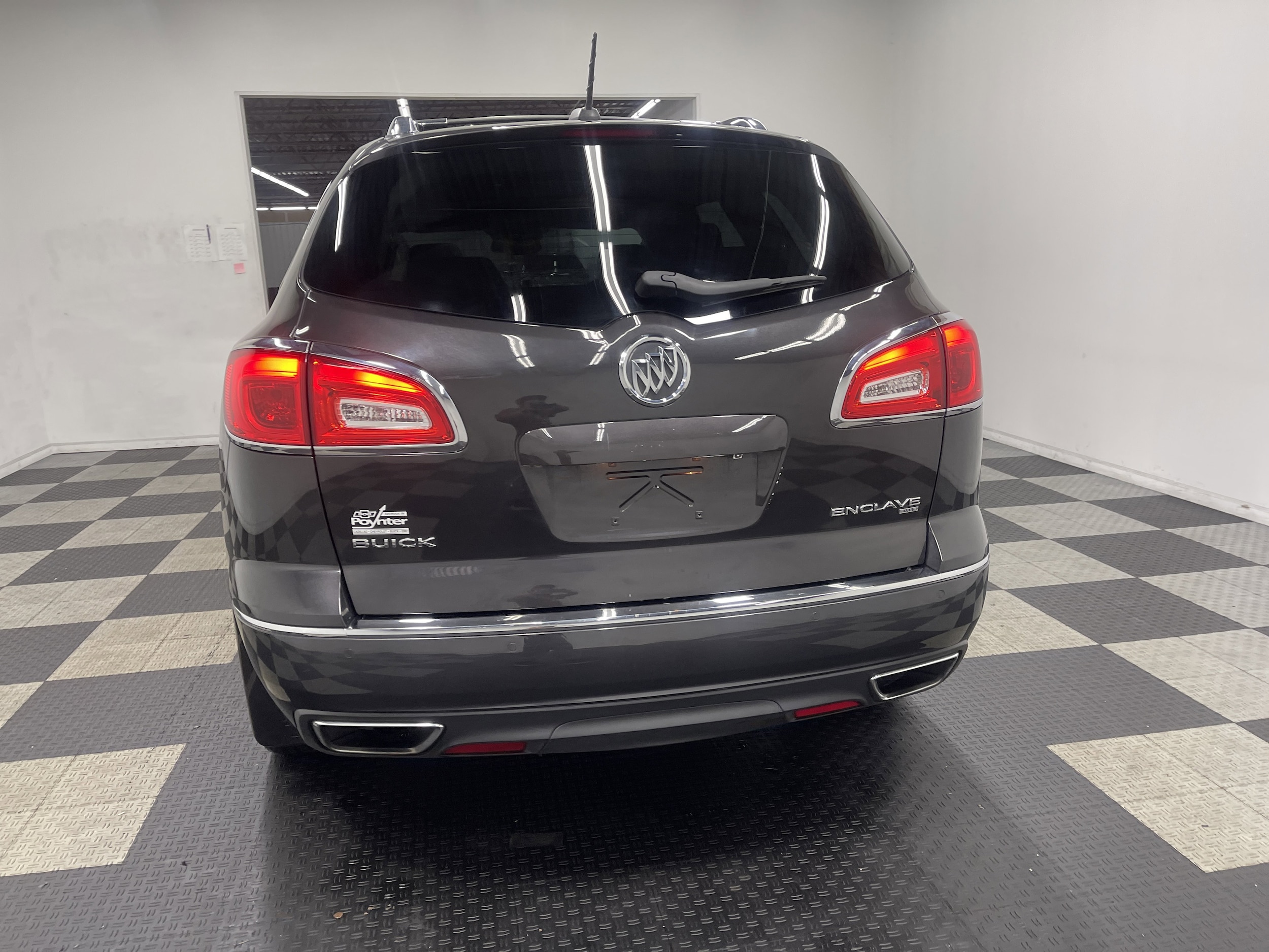 2017 Buick Enclave Premium photo 2