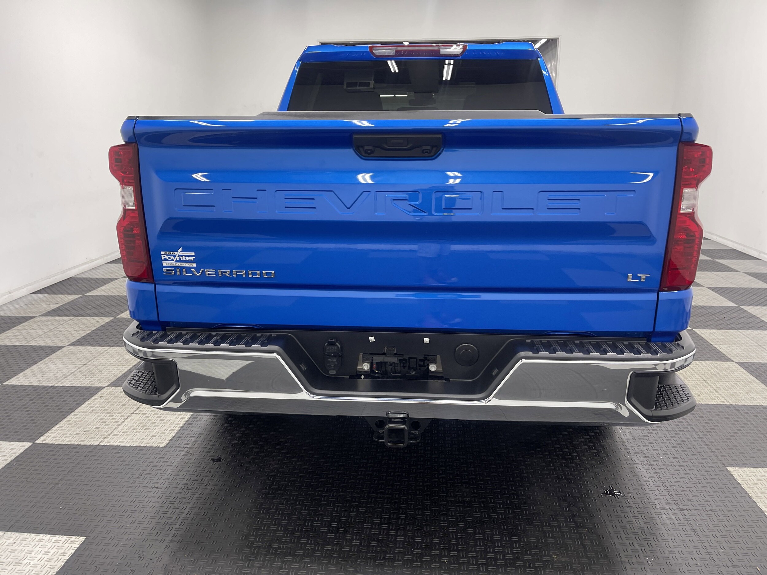 2025 Chevrolet Silverado 1500 LT photo 3