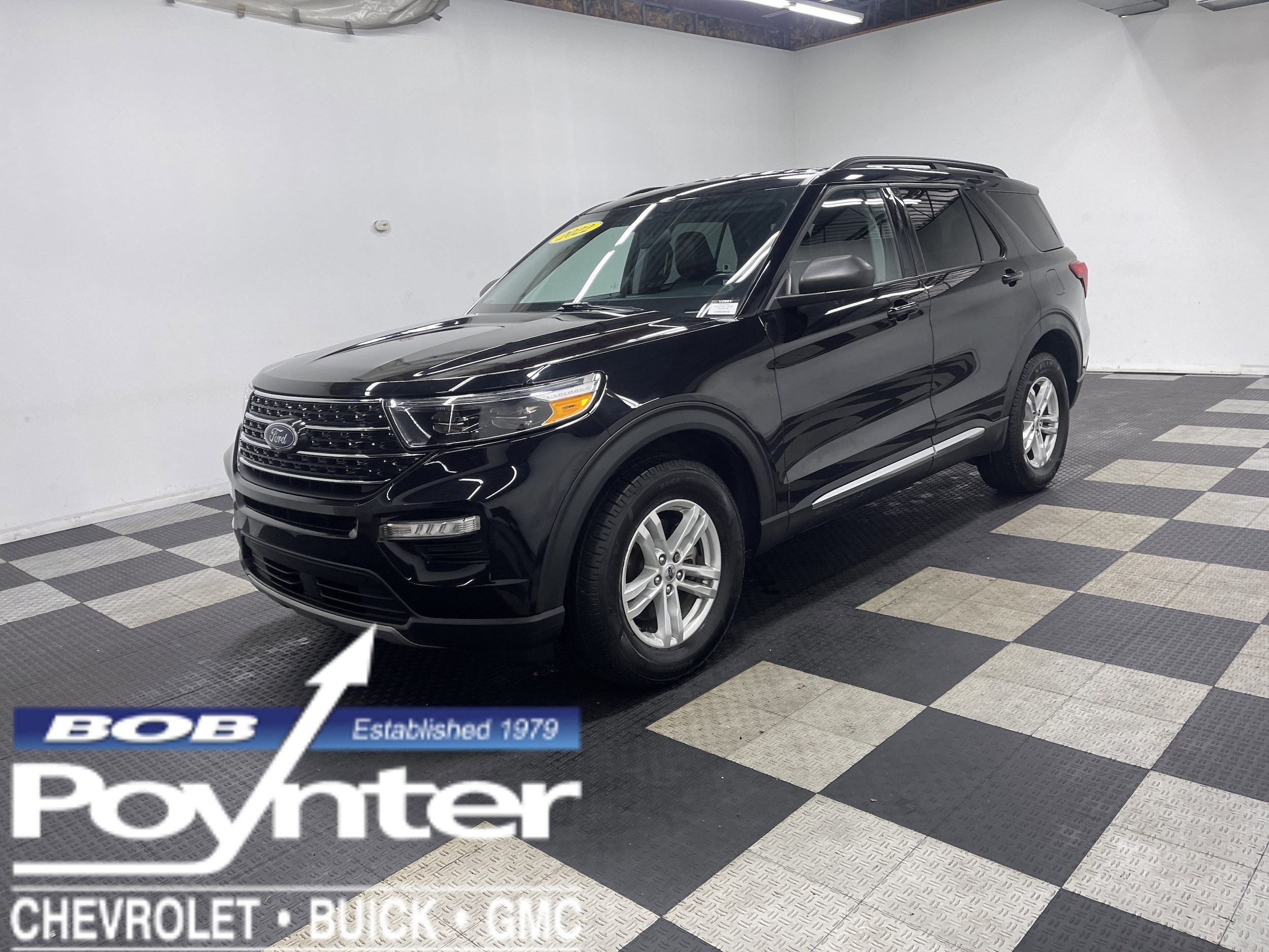2022 Ford Explorer XLT 4WD's photo