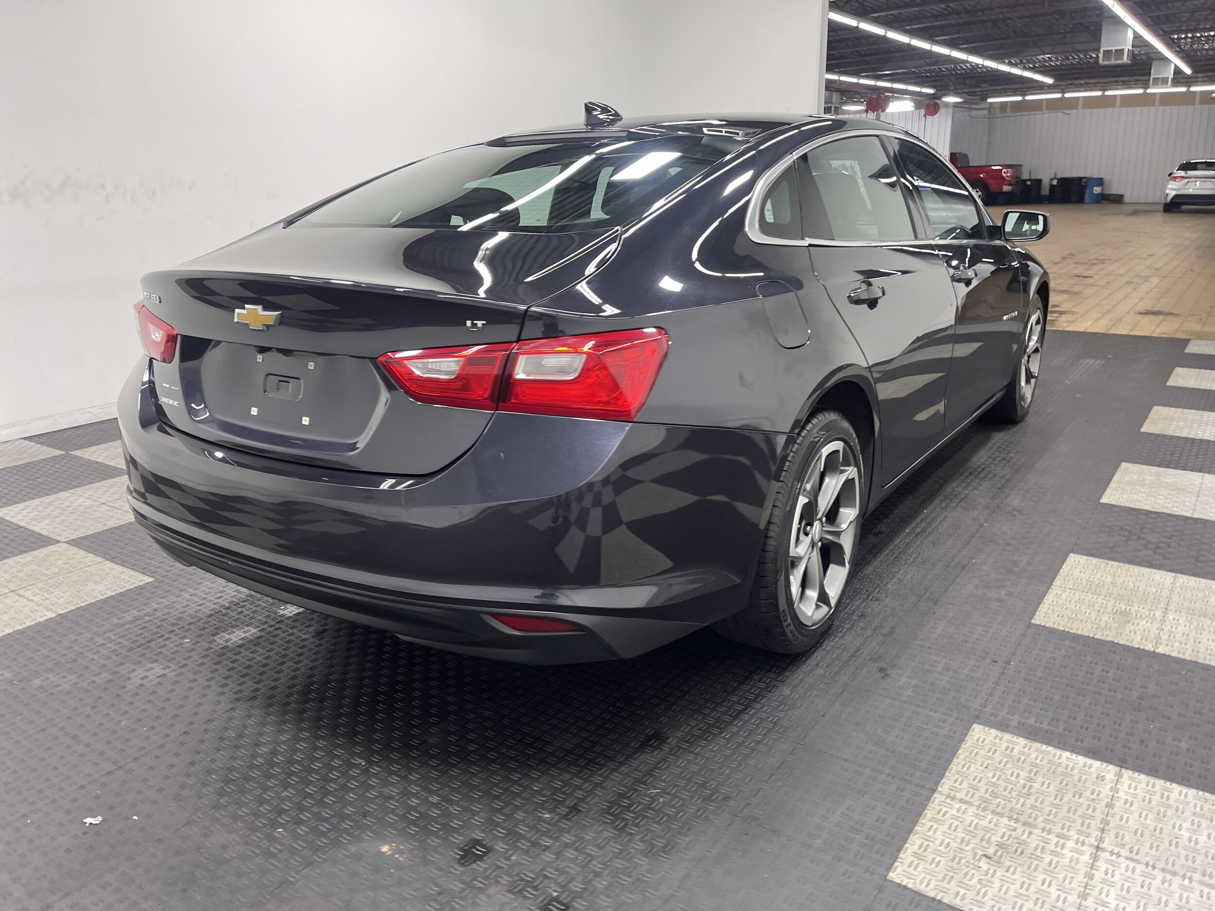 2023 Chevrolet Malibu 1LT photo 4