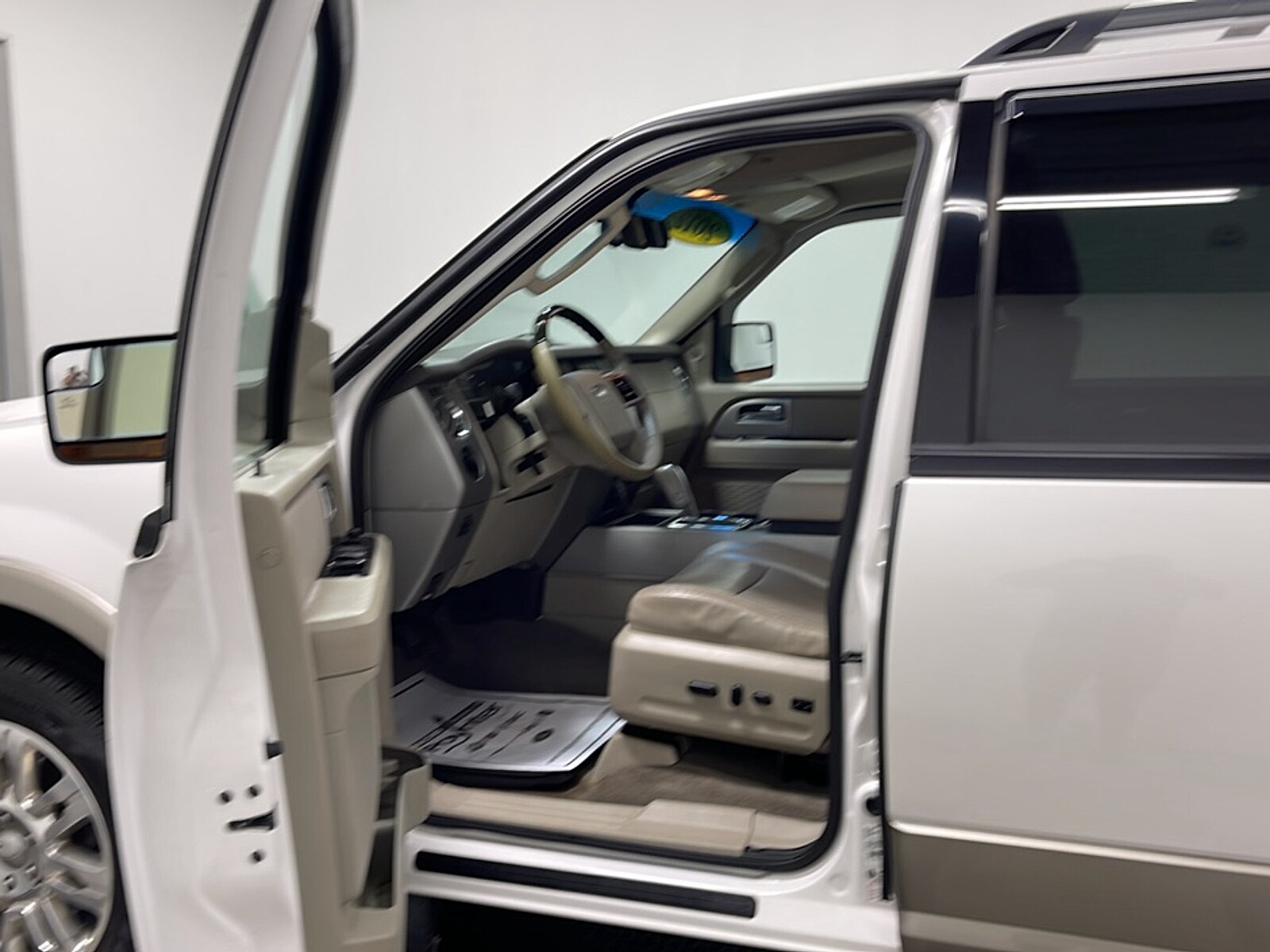 Used 2012 Ford Expedition Limited with VIN 1FMJU2A59CEF53845 for sale in Seymour, IN