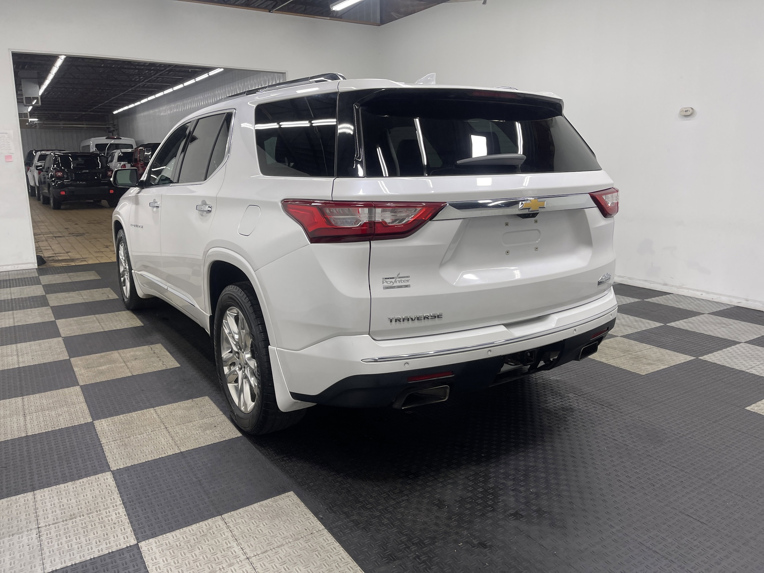 2018 Chevrolet Traverse High Country photo 2