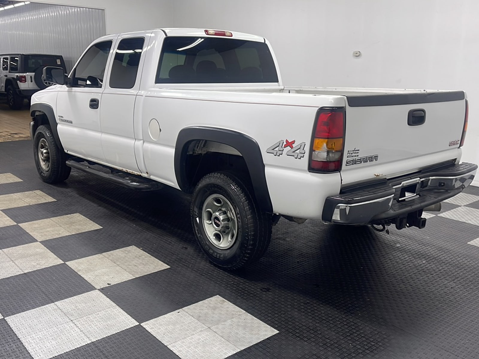 Used 2006 GMC Sierra 2500HD Work Truck with VIN 1GTHK29D96E291561 for sale in Seymour, IN