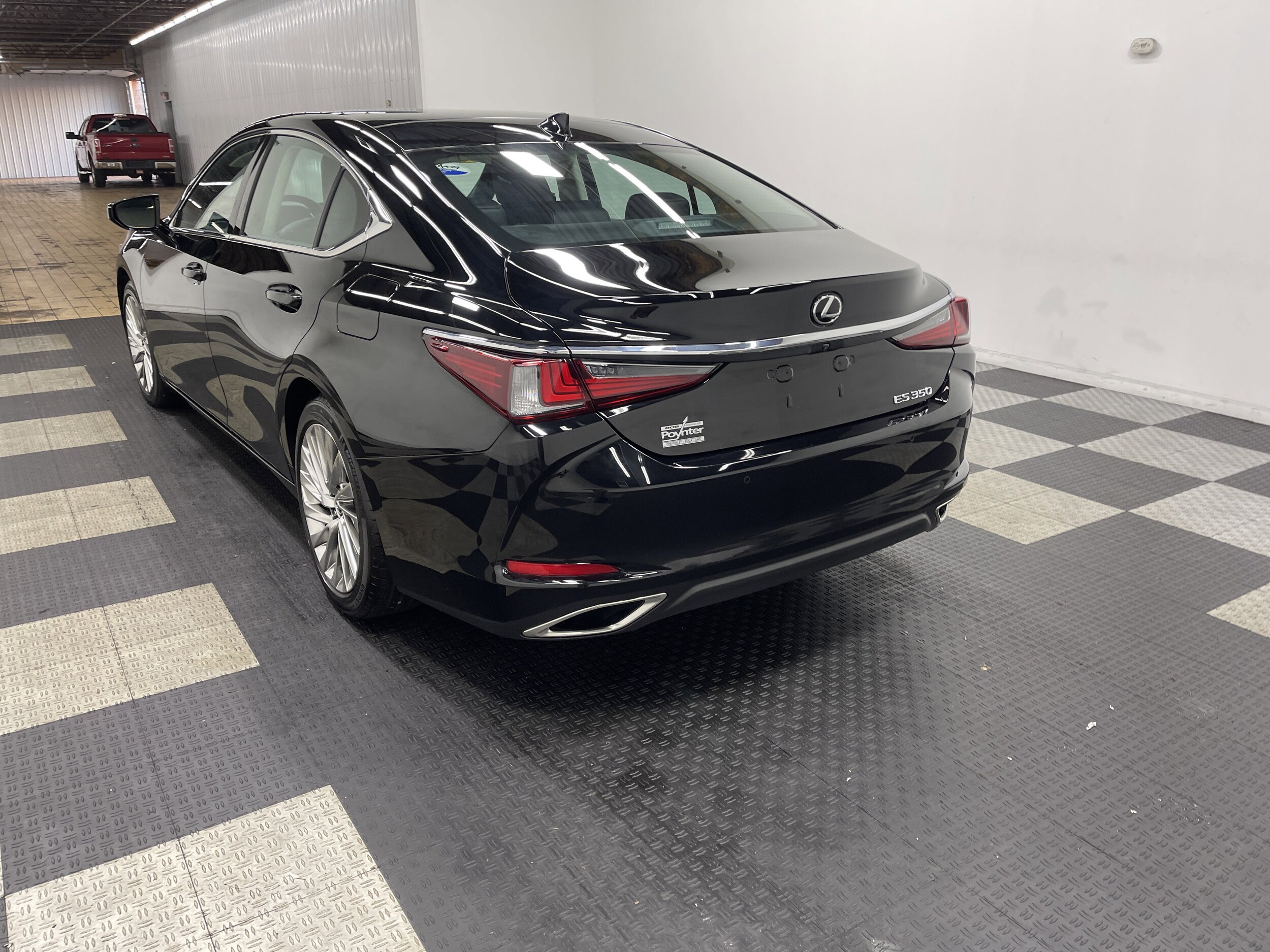 2019 Lexus ES 350 photo 2