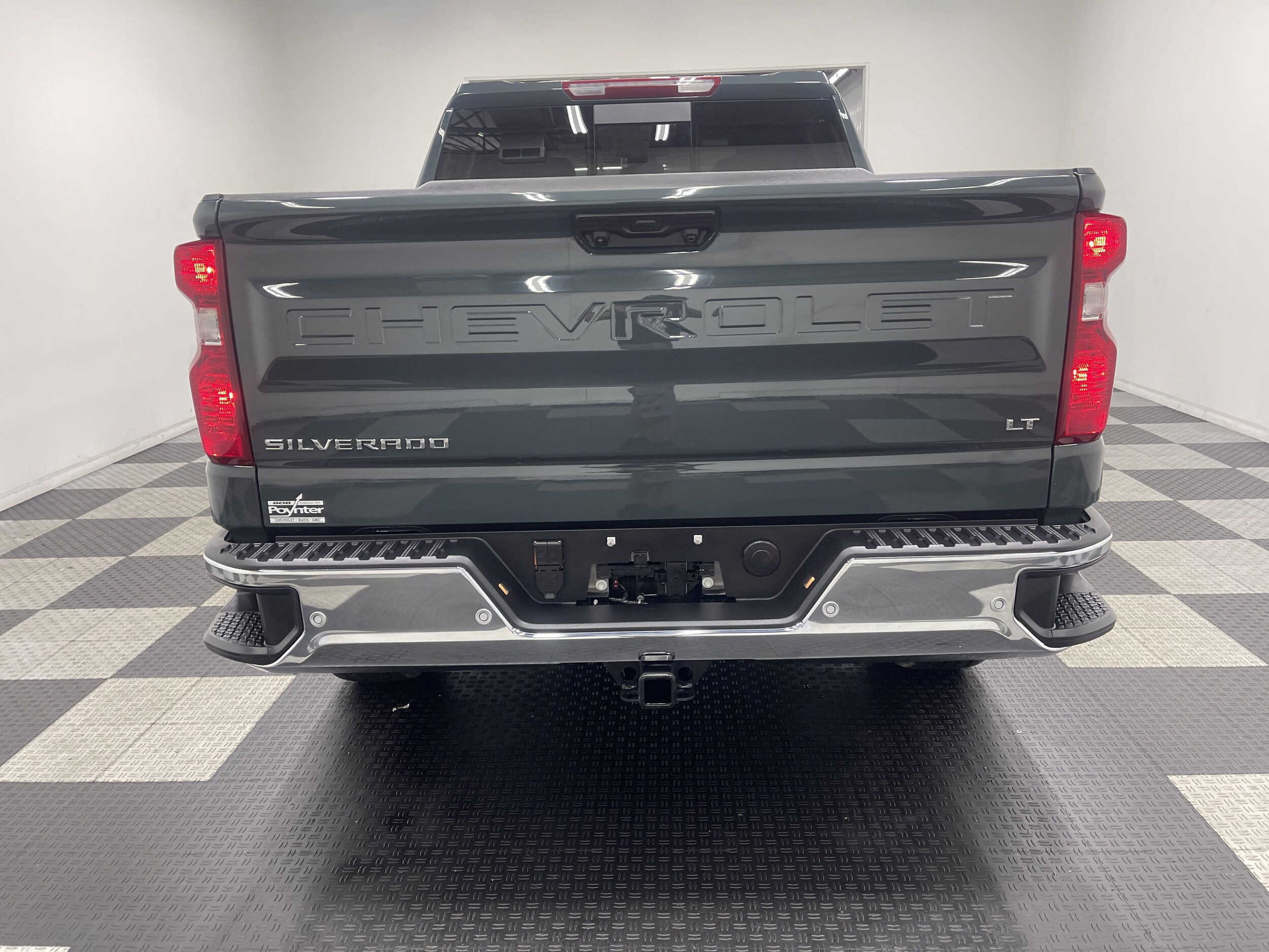 2025 Chevrolet Silverado 1500 LT photo 2