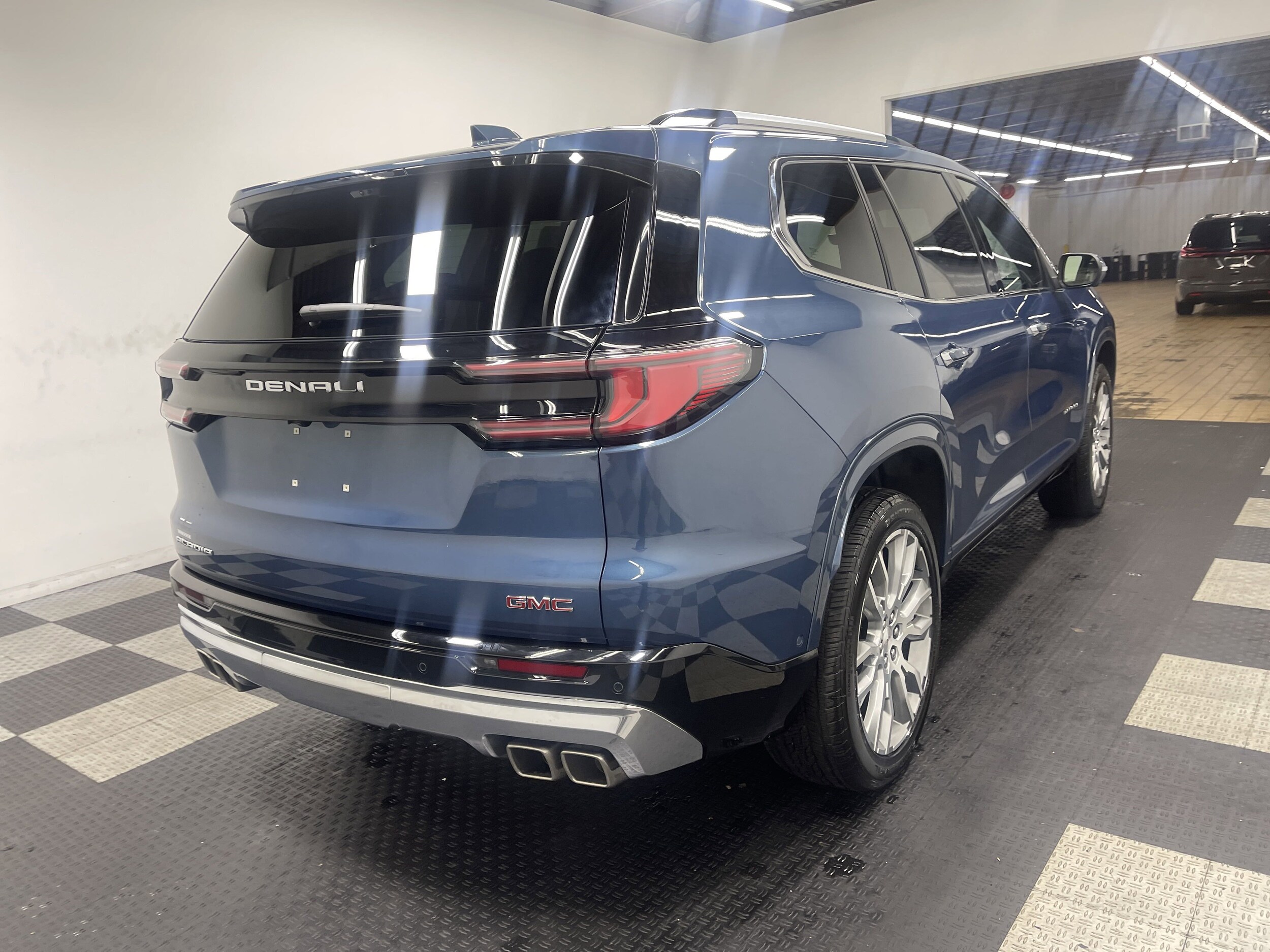 2025 Gmc Acadia Denali photo 4
