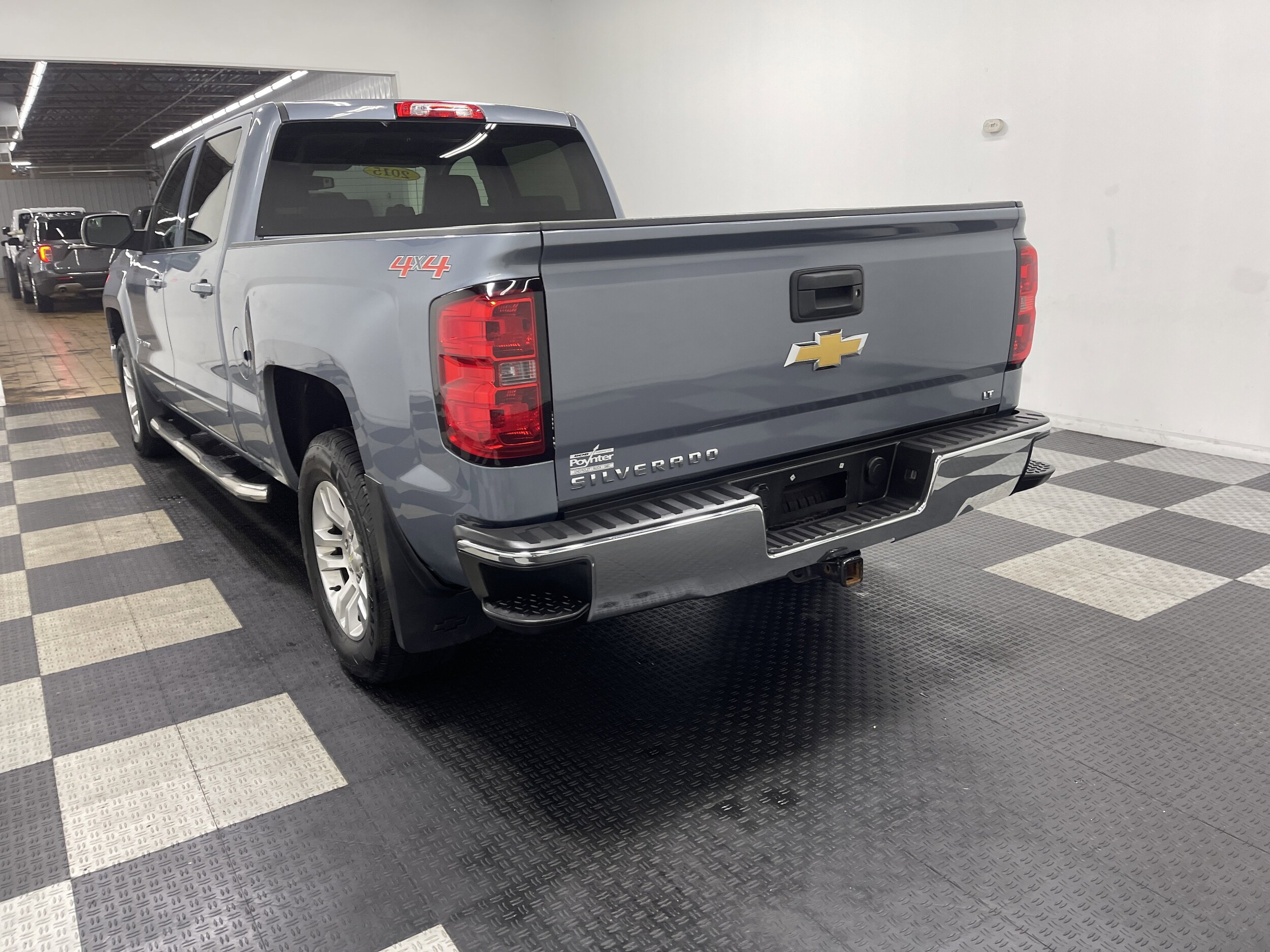 2015 Chevrolet Silverado 1500 LT photo 2