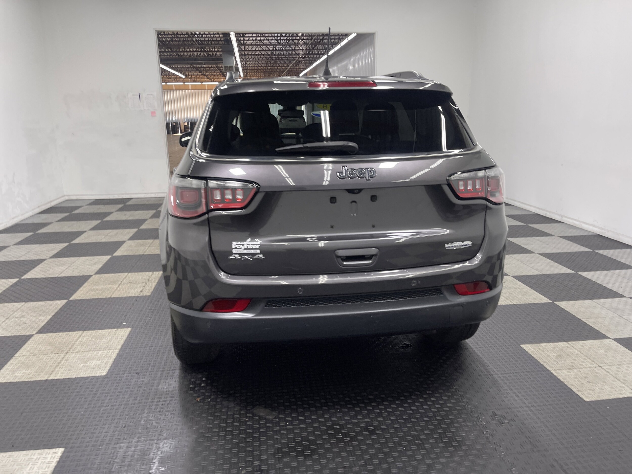 2018 Jeep Compass Latitude photo 3