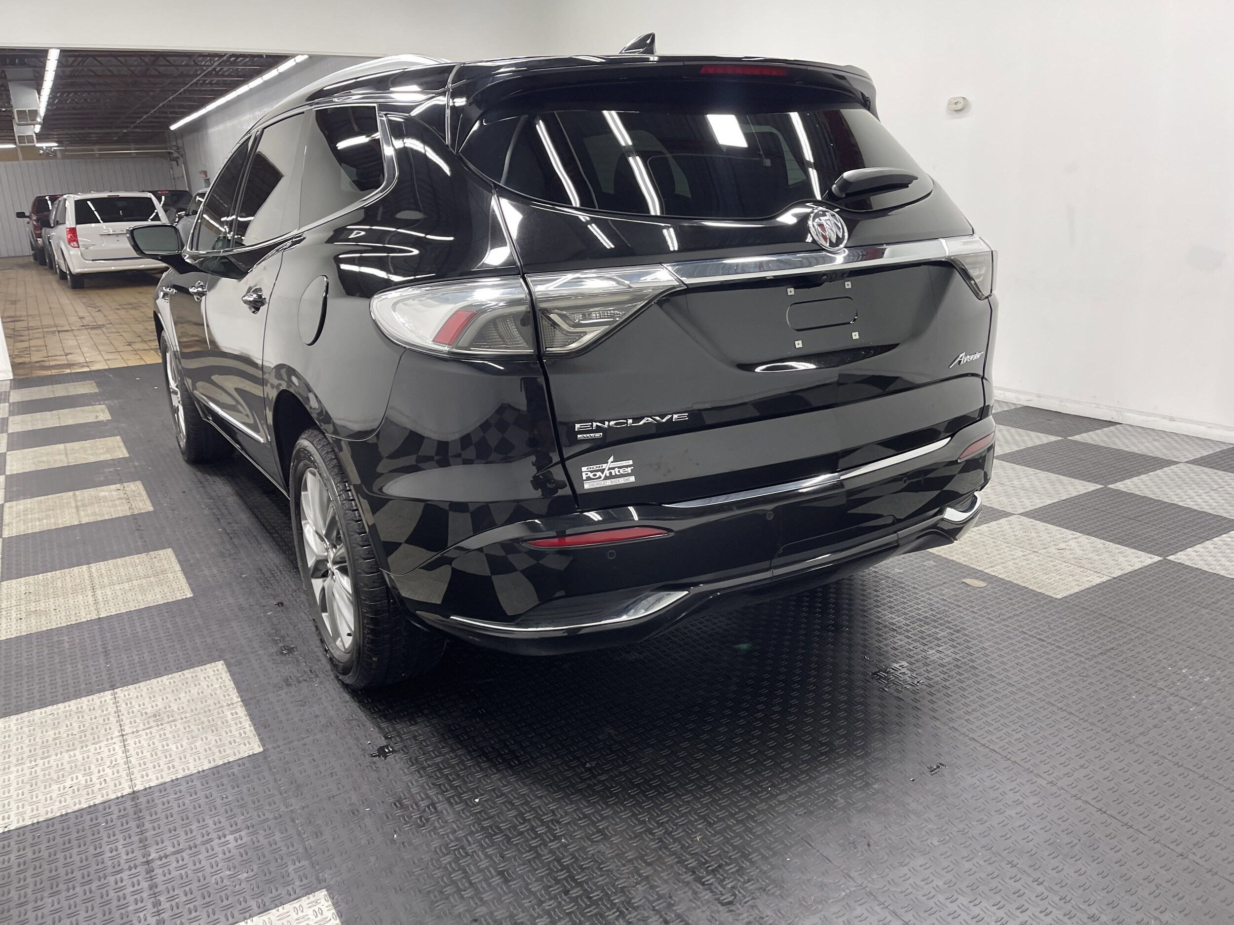 2023 Buick Enclave Avenir photo 2