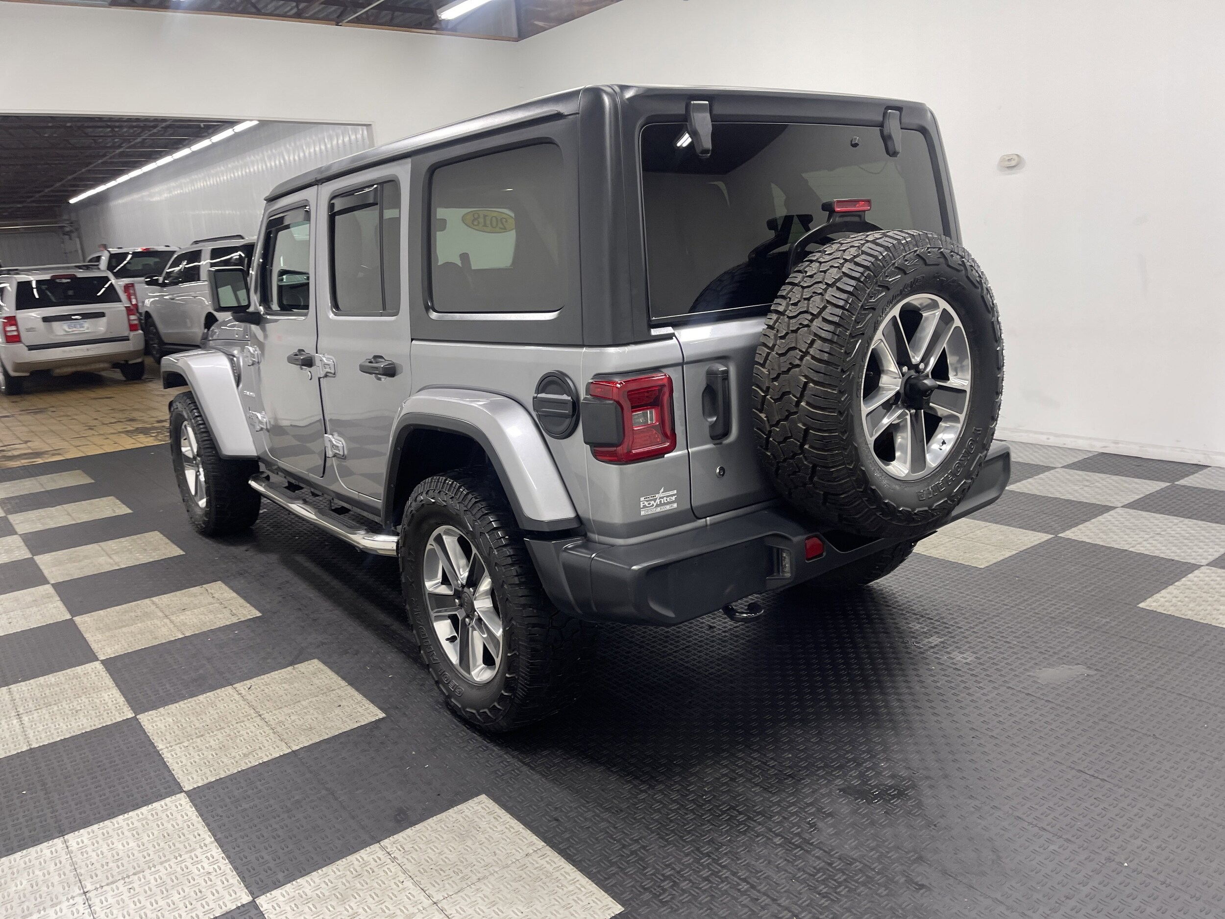 2018 Jeep Wrangler Unlimited Sahara photo 2