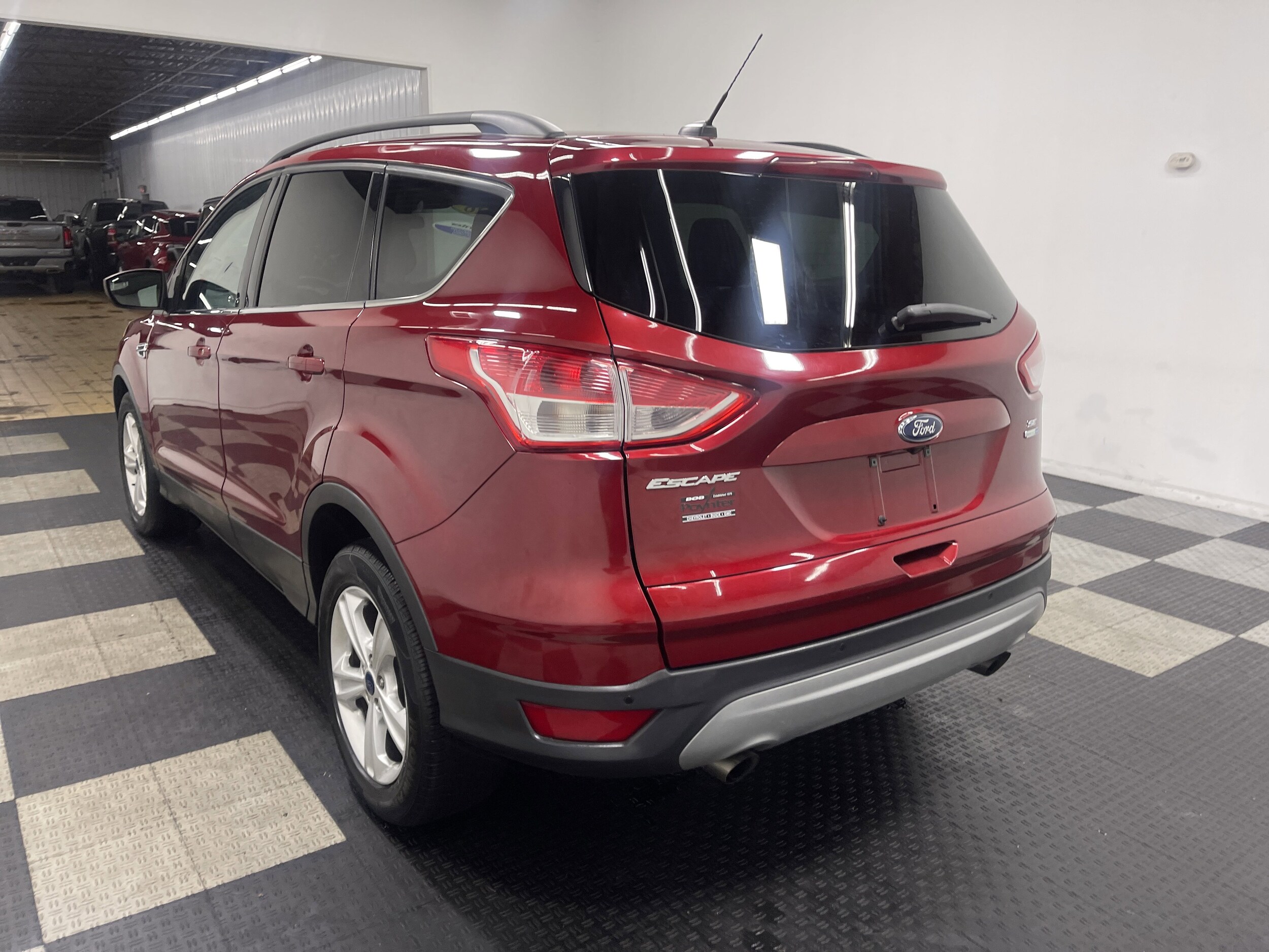 2016 Ford Escape SE photo 2