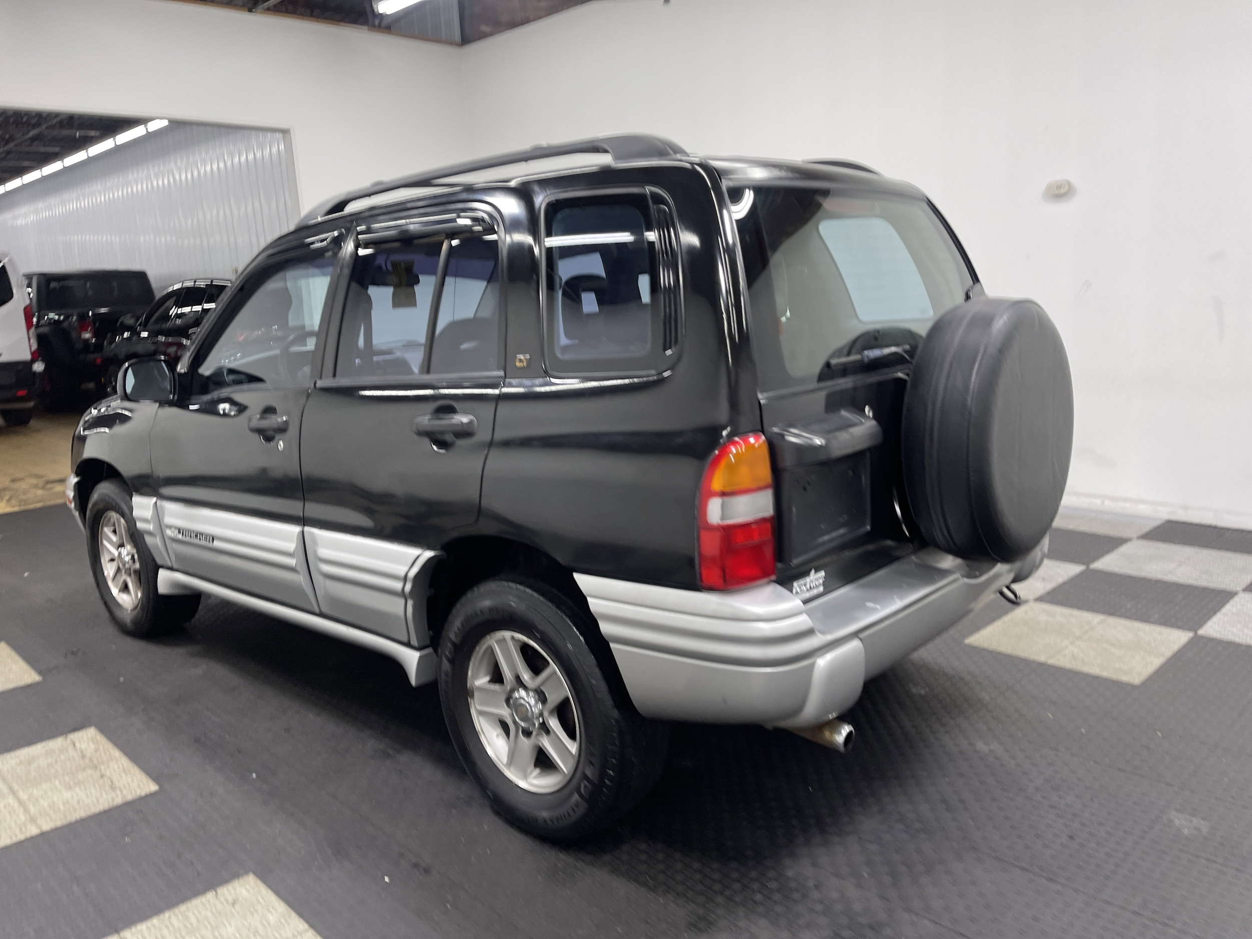 Used 2002 Chevrolet Tracker LT with VIN 2CNBJ634826925977 for sale in Seymour, IN