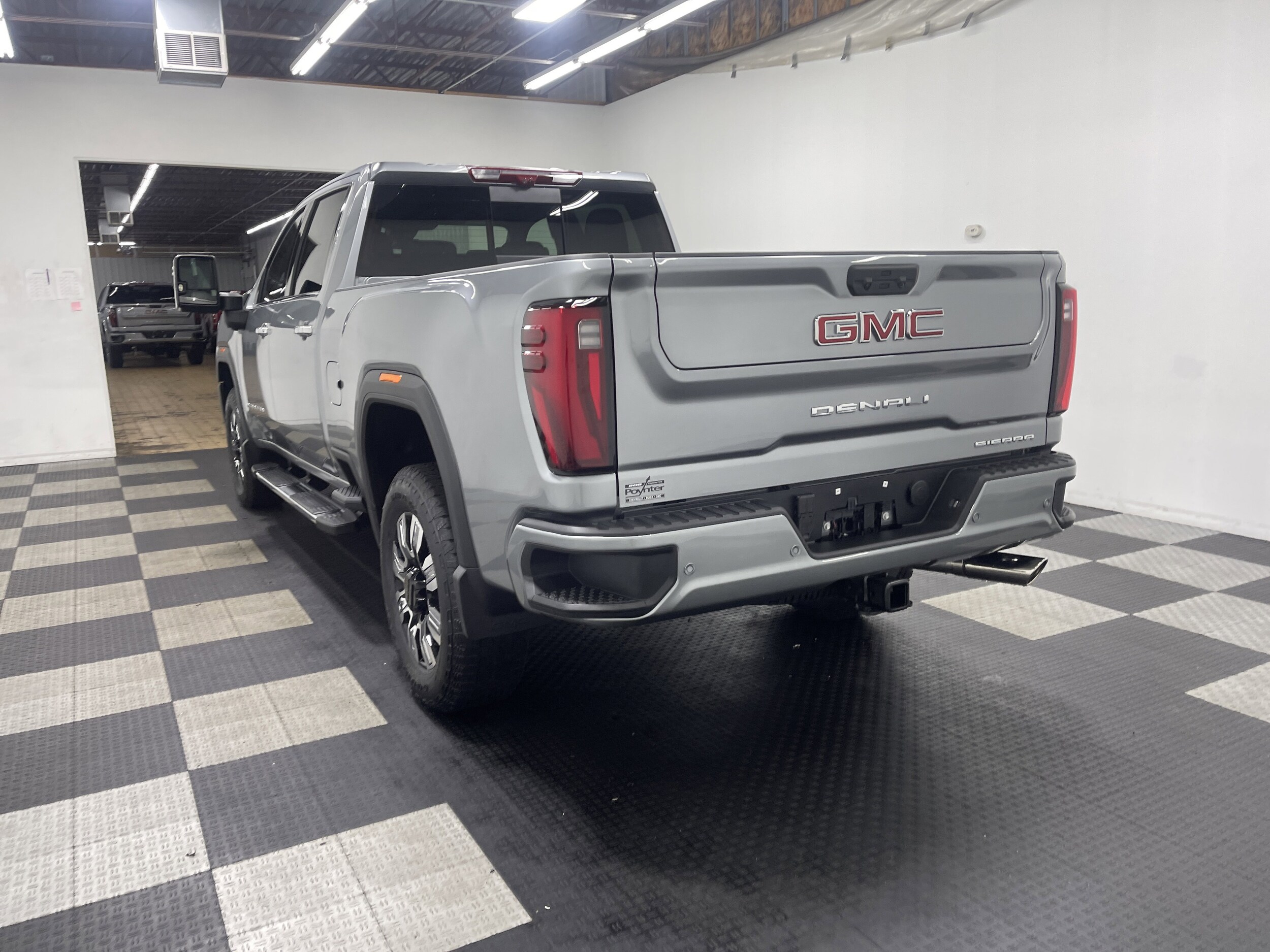 2026 Gmc Sierra 2500 HD Denali photo 2