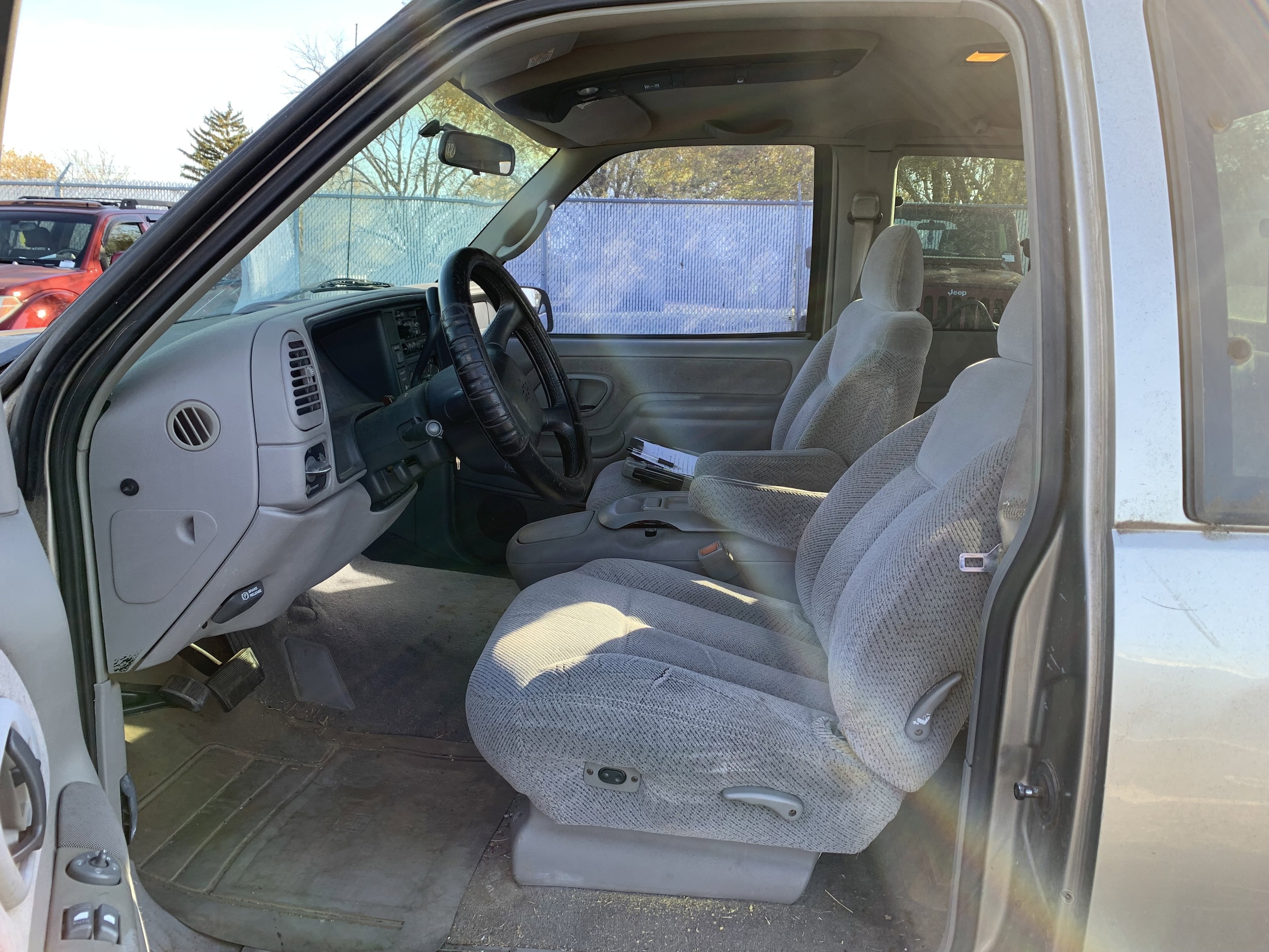 Used 1998 Chevrolet K1500 SILVERADO with VIN 2GCEK19R0W1265912 for sale in Seymour, IN