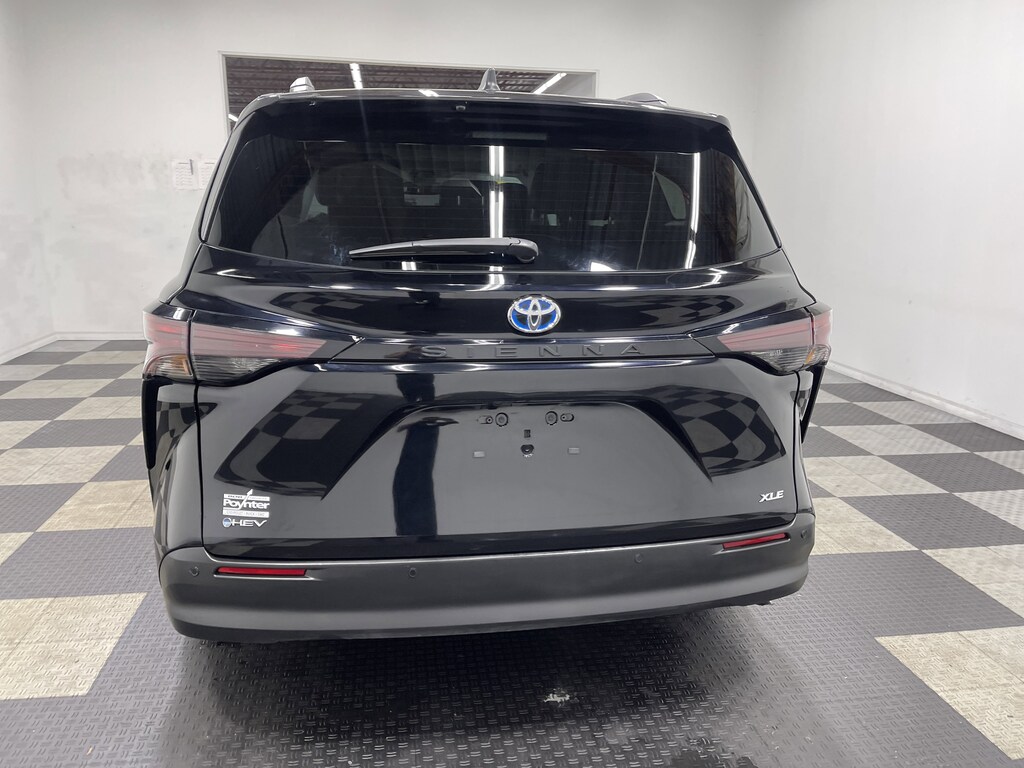 Used 2025 Toyota Sienna XLE