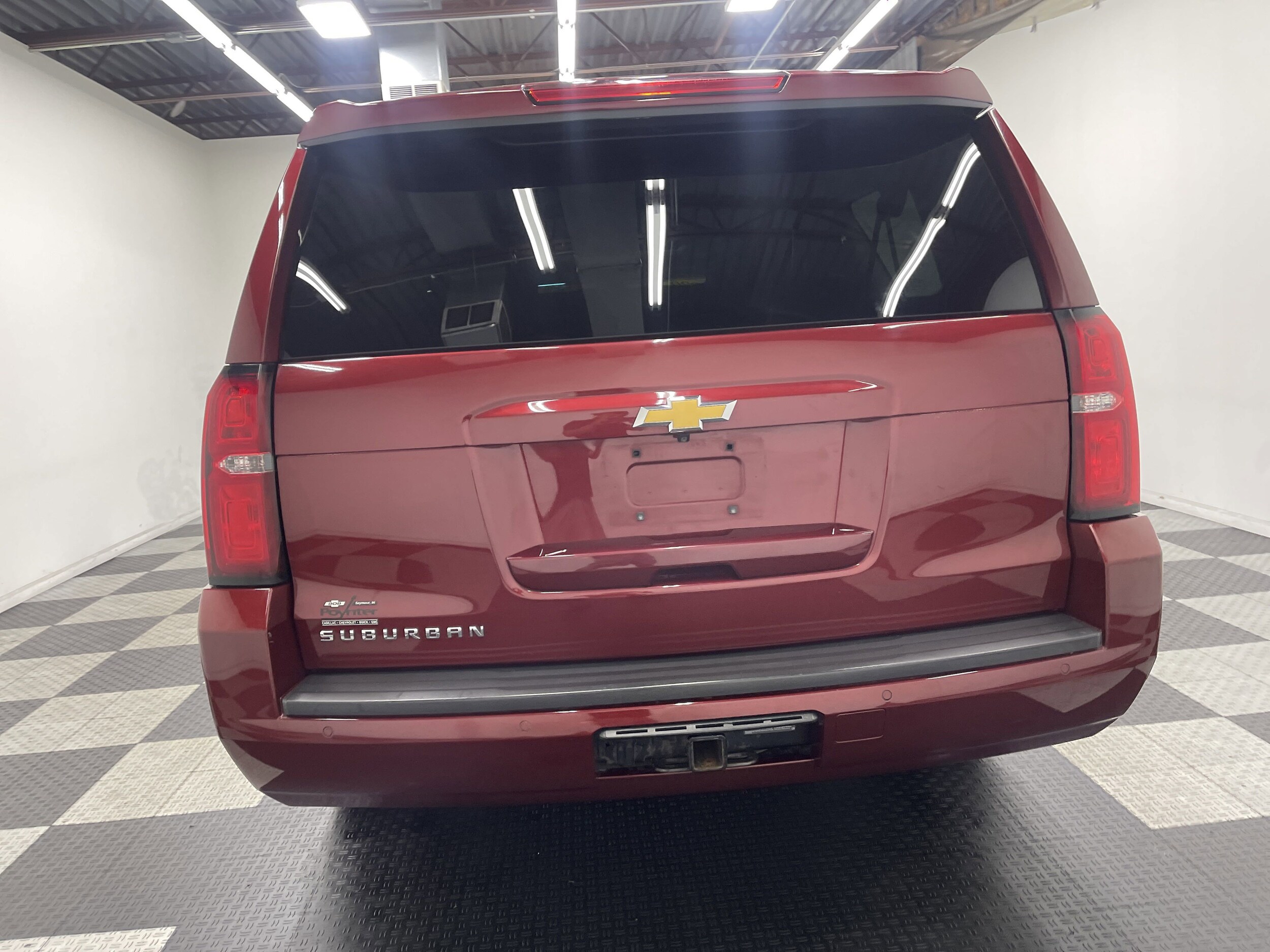 2020 Chevrolet Suburban LT photo 3