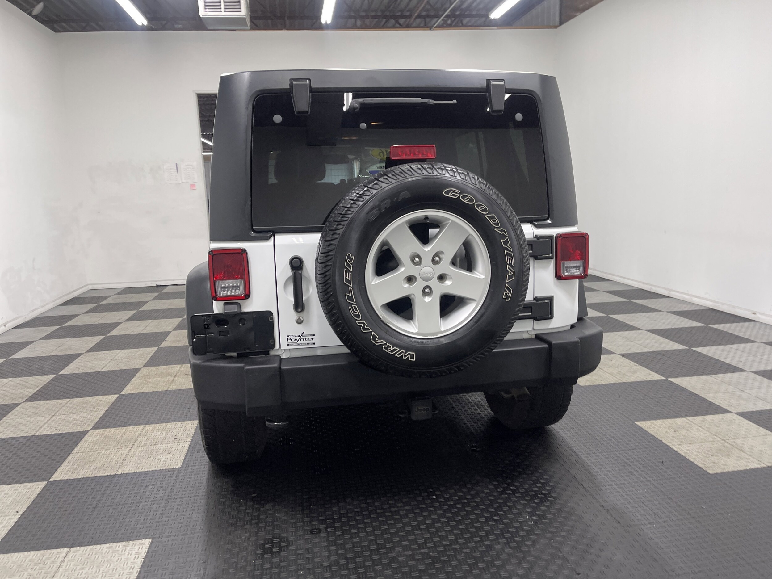 2016 Jeep Wrangler Unlimited Sport photo 3