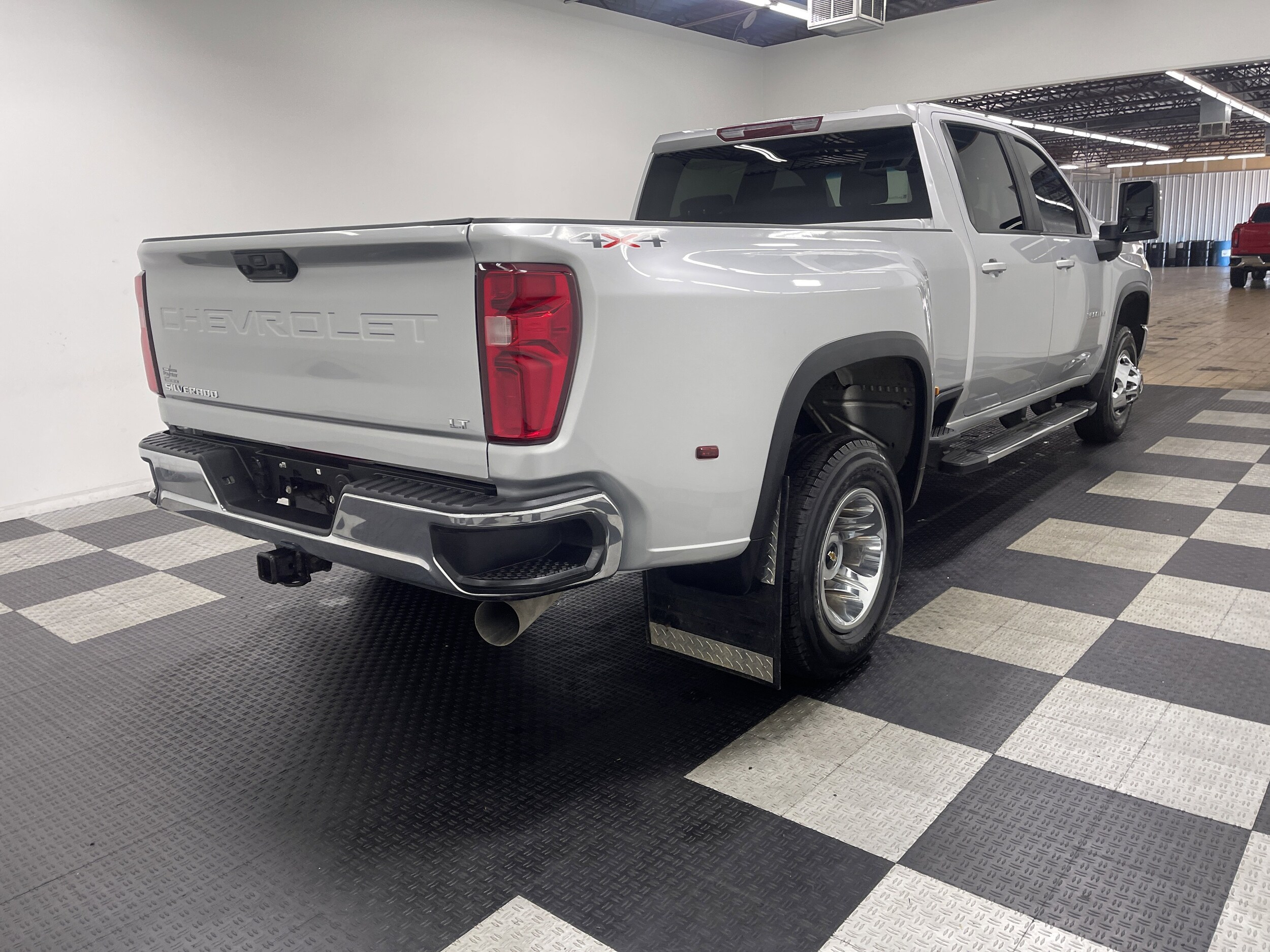2023 Chevrolet Silverado 3500HD LT photo 3