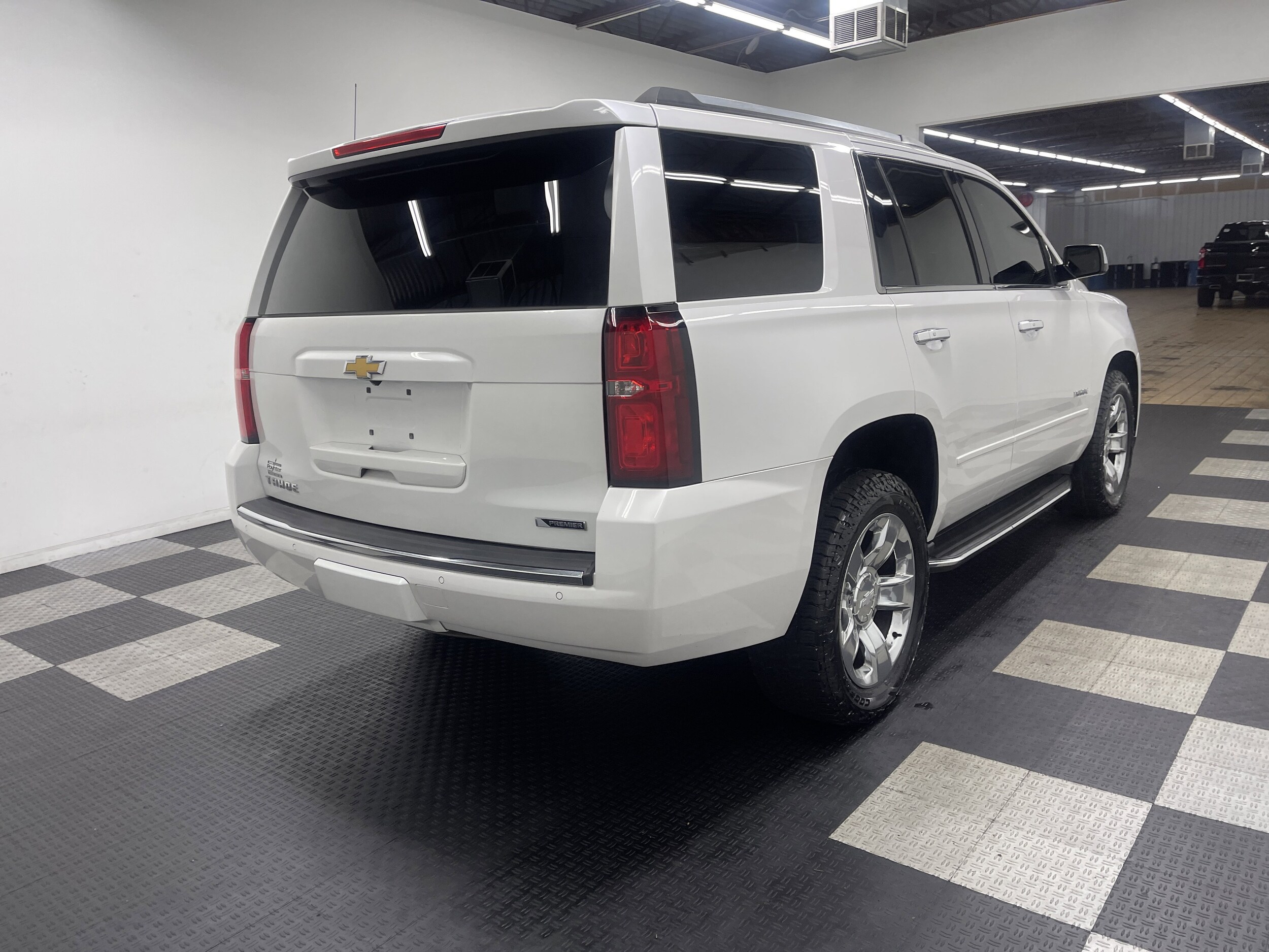 2017 Chevrolet Tahoe Premier photo 4