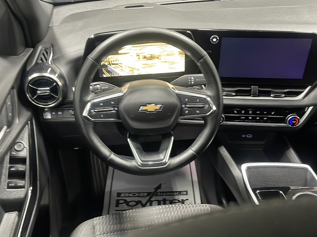 Used 2025 Chevrolet Equinox LT SUV