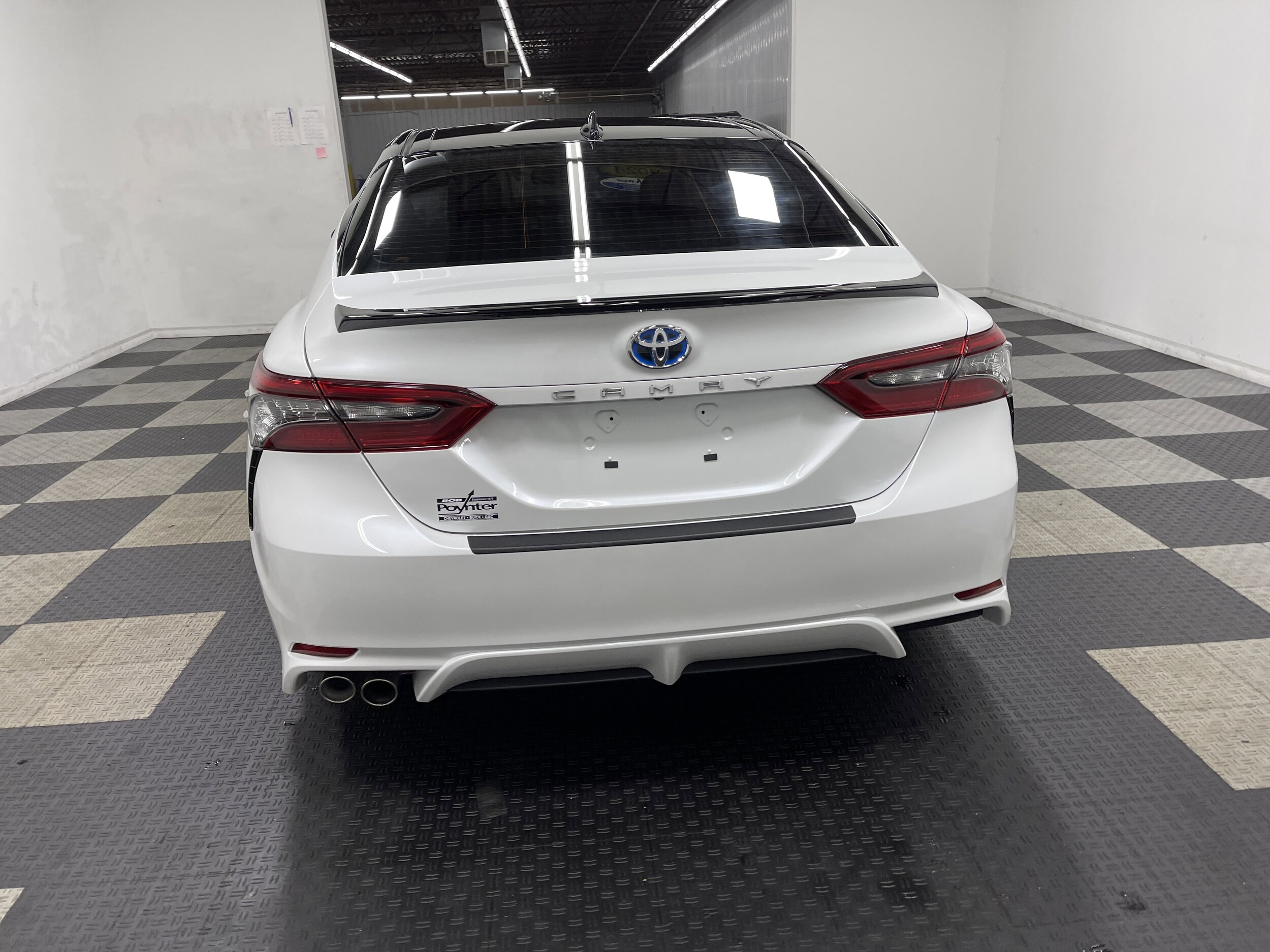 2024 Toyota Camry Hybrid XSE photo 3