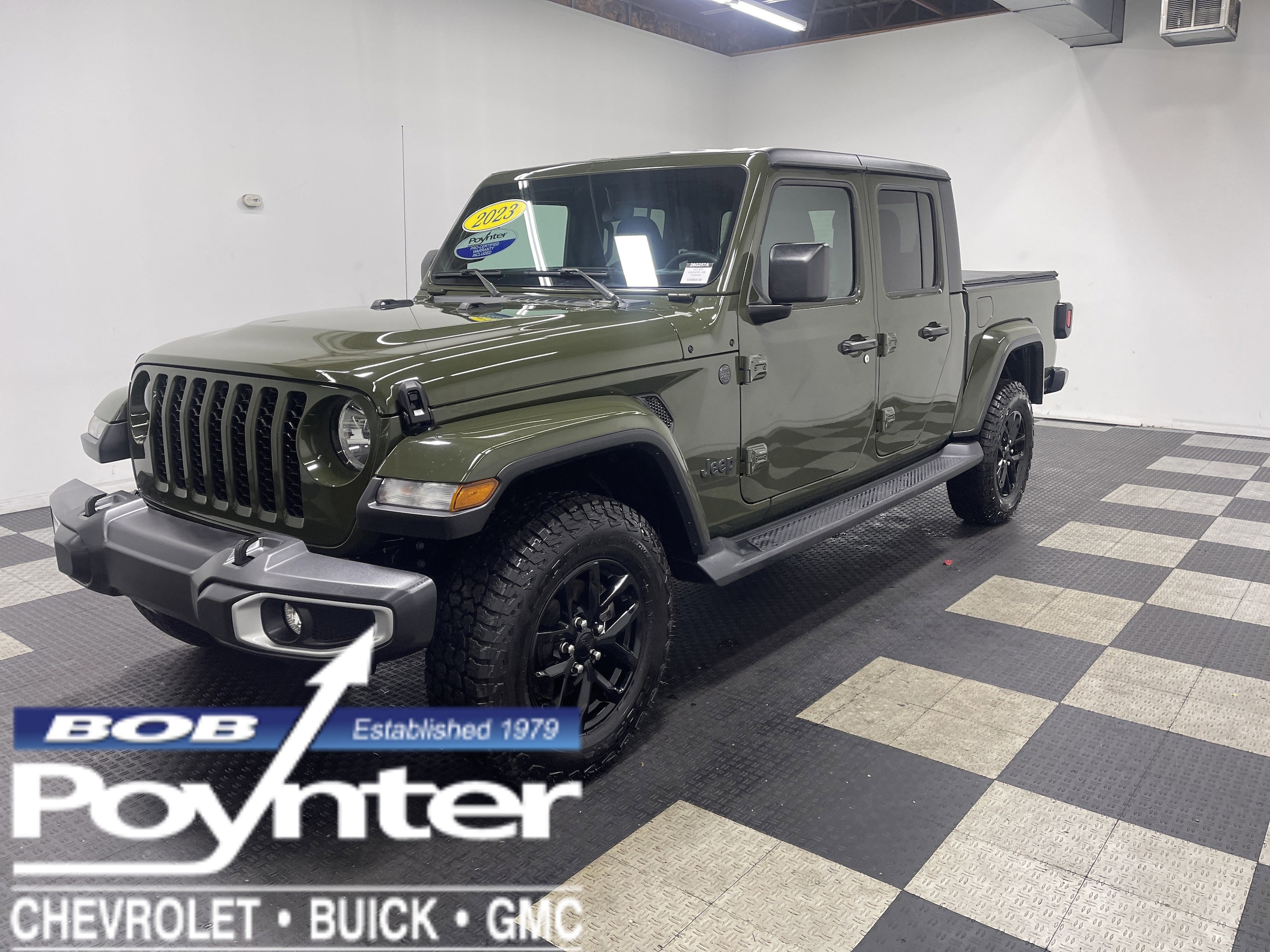 2023 Jeep Gladiator Sport S's photo