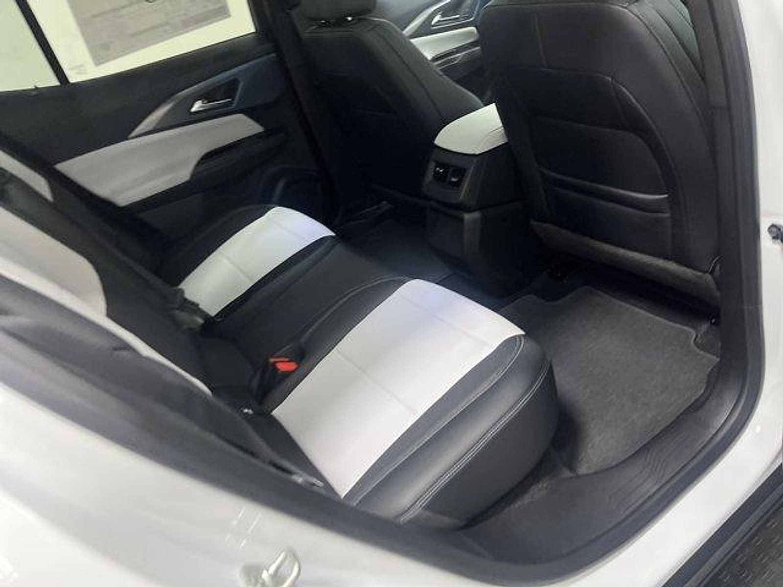 2026 Chevrolet Equinox EV 2LT - Photo 16
