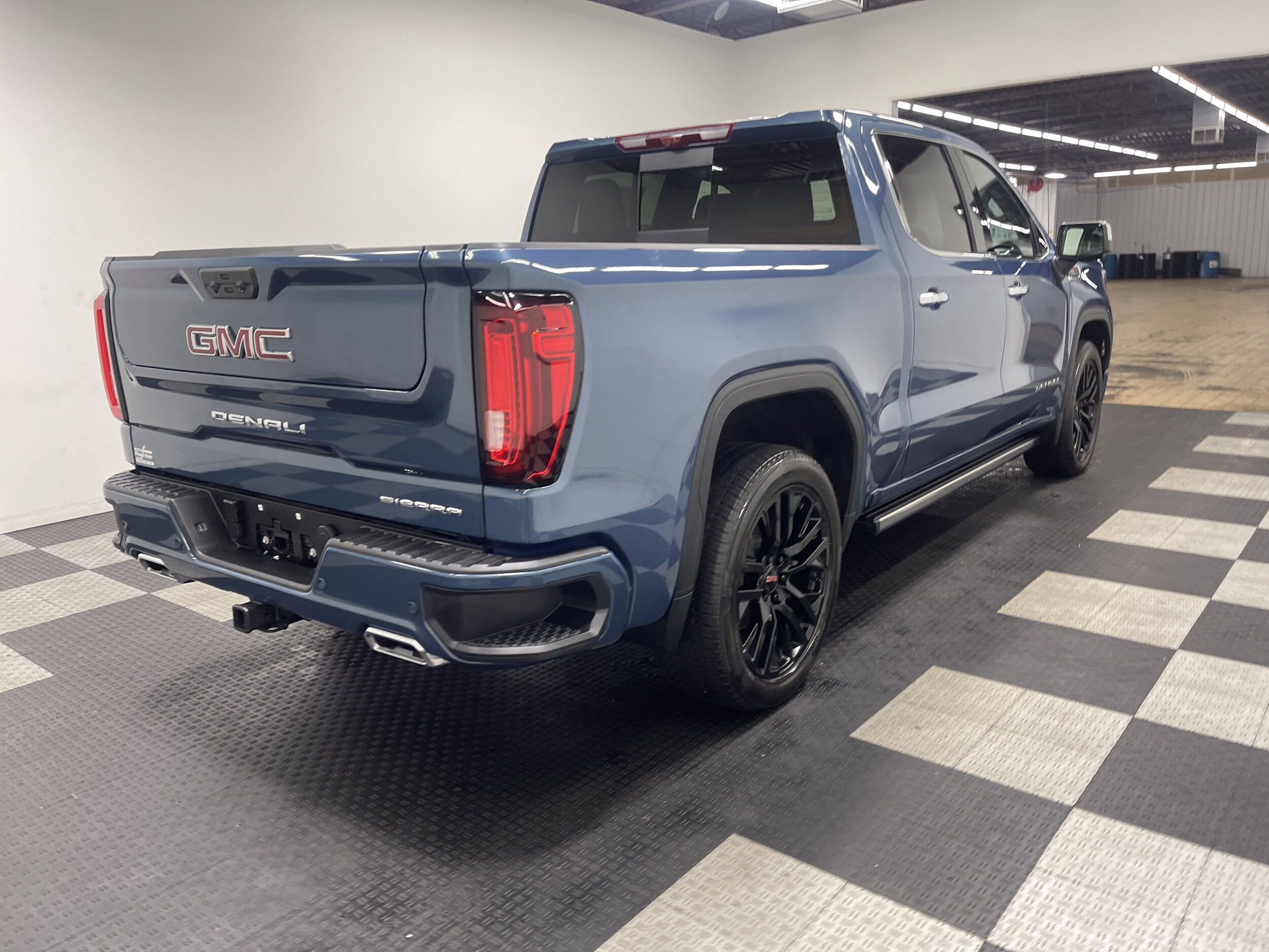 2025 Gmc Sierra 1500 Denali photo 3